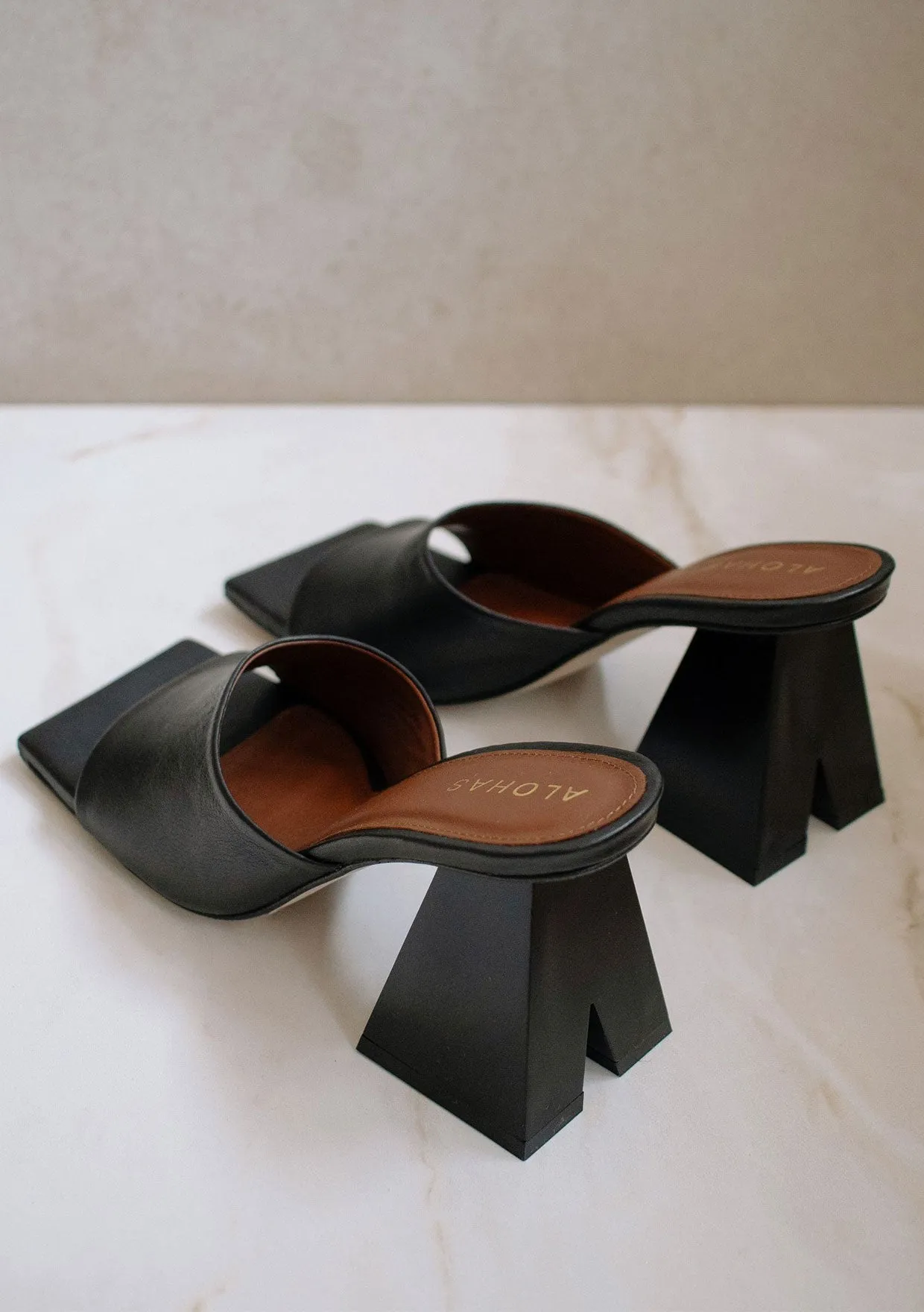 ALOHAS Dune Block Heel Sandals
