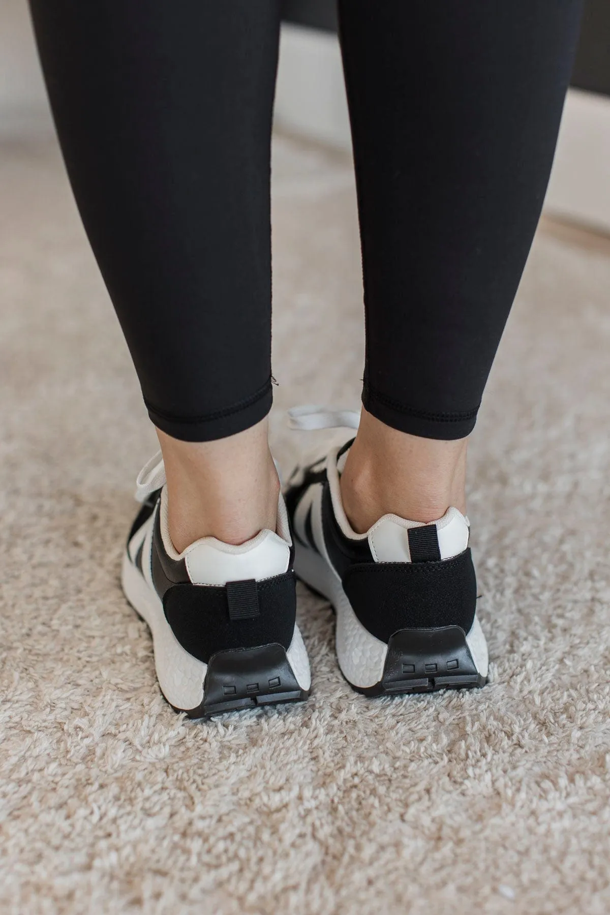 Arider Girl Everyday Sneakers- Black & White