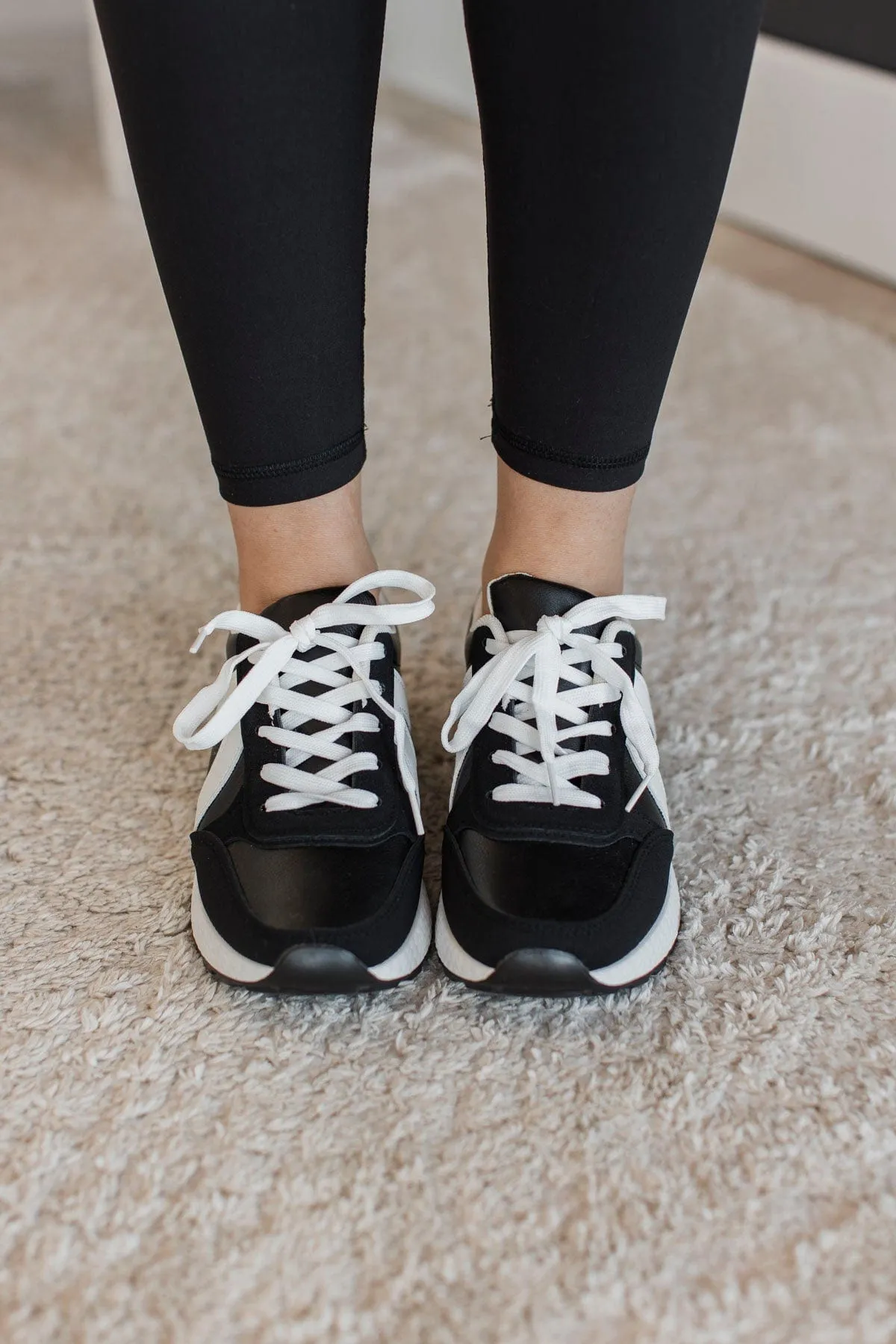 Arider Girl Everyday Sneakers- Black & White
