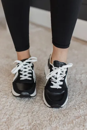 Arider Girl Everyday Sneakers- Black & White