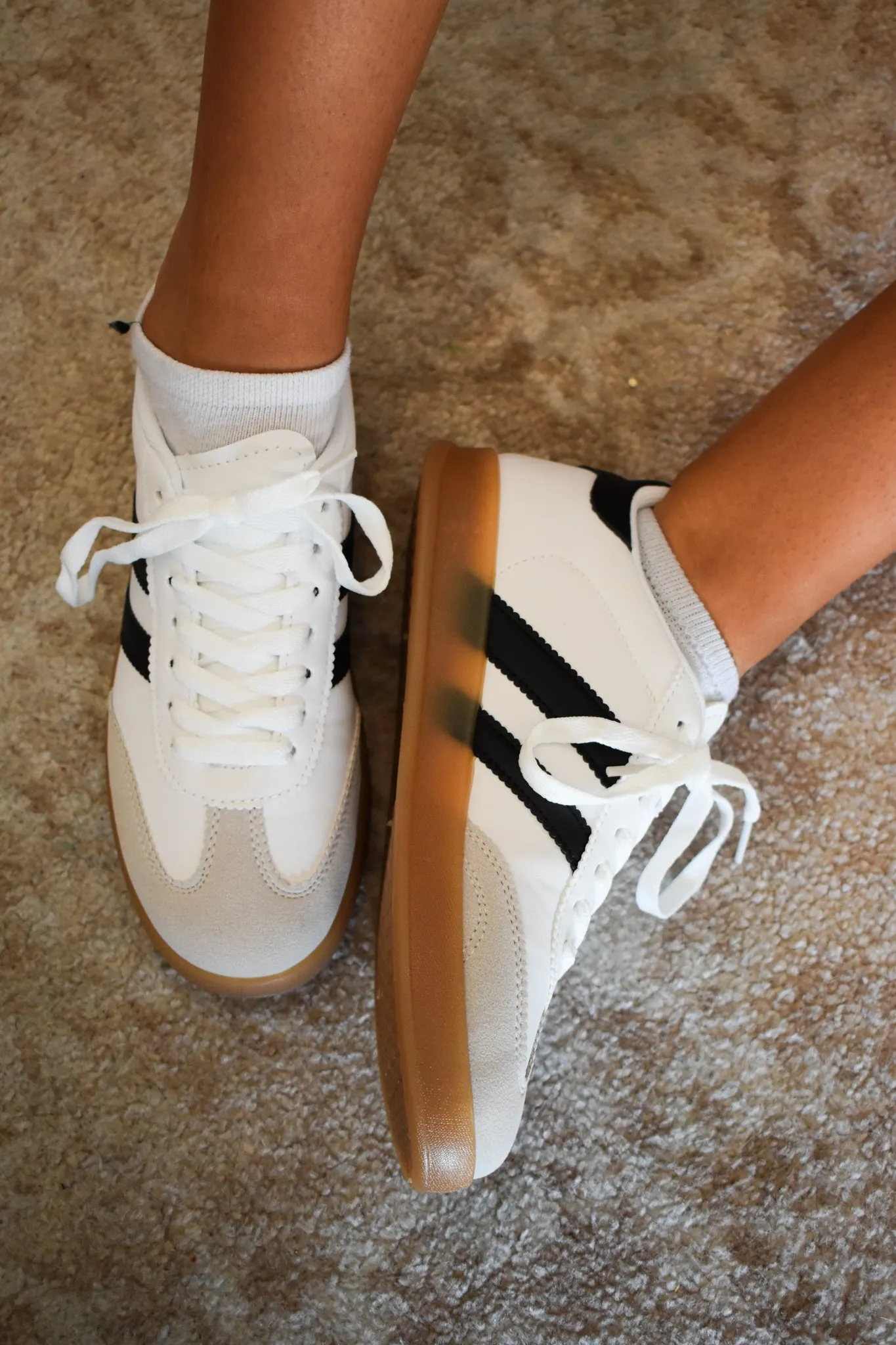 Ashlyn Lace Up Classic Sneakers