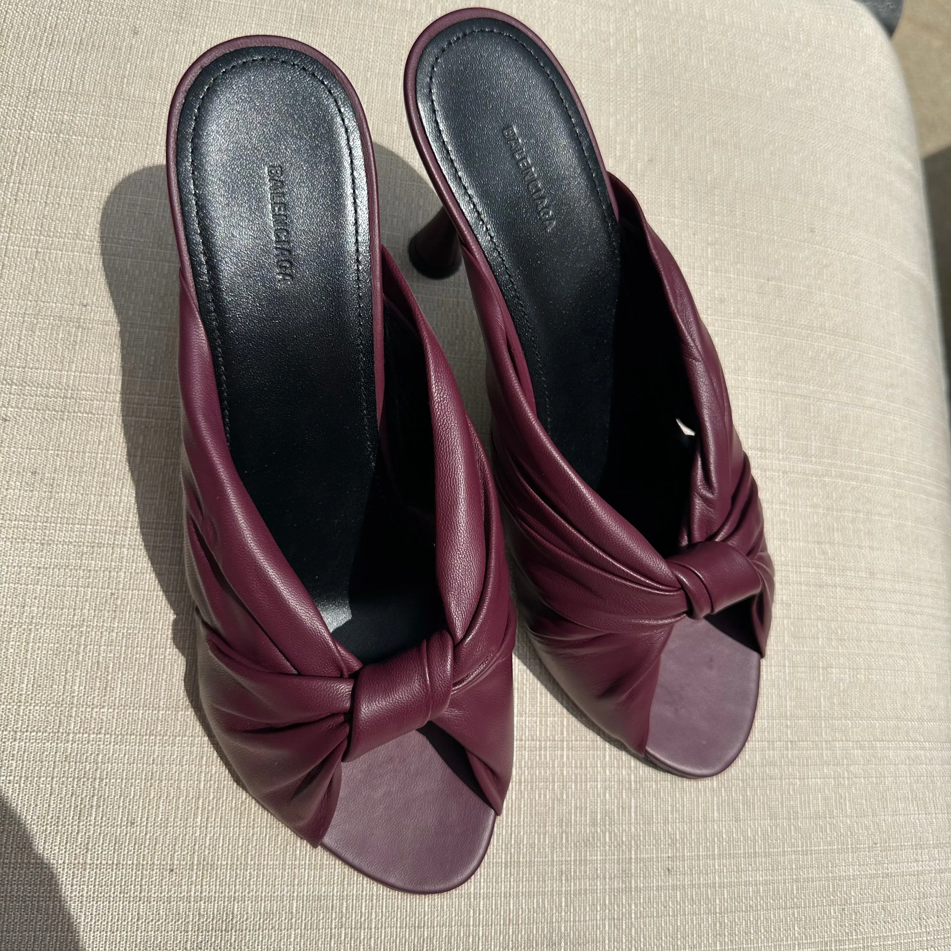 Balenciaga Smooth Nappa Drapy Sandal Pumps in Burgundy