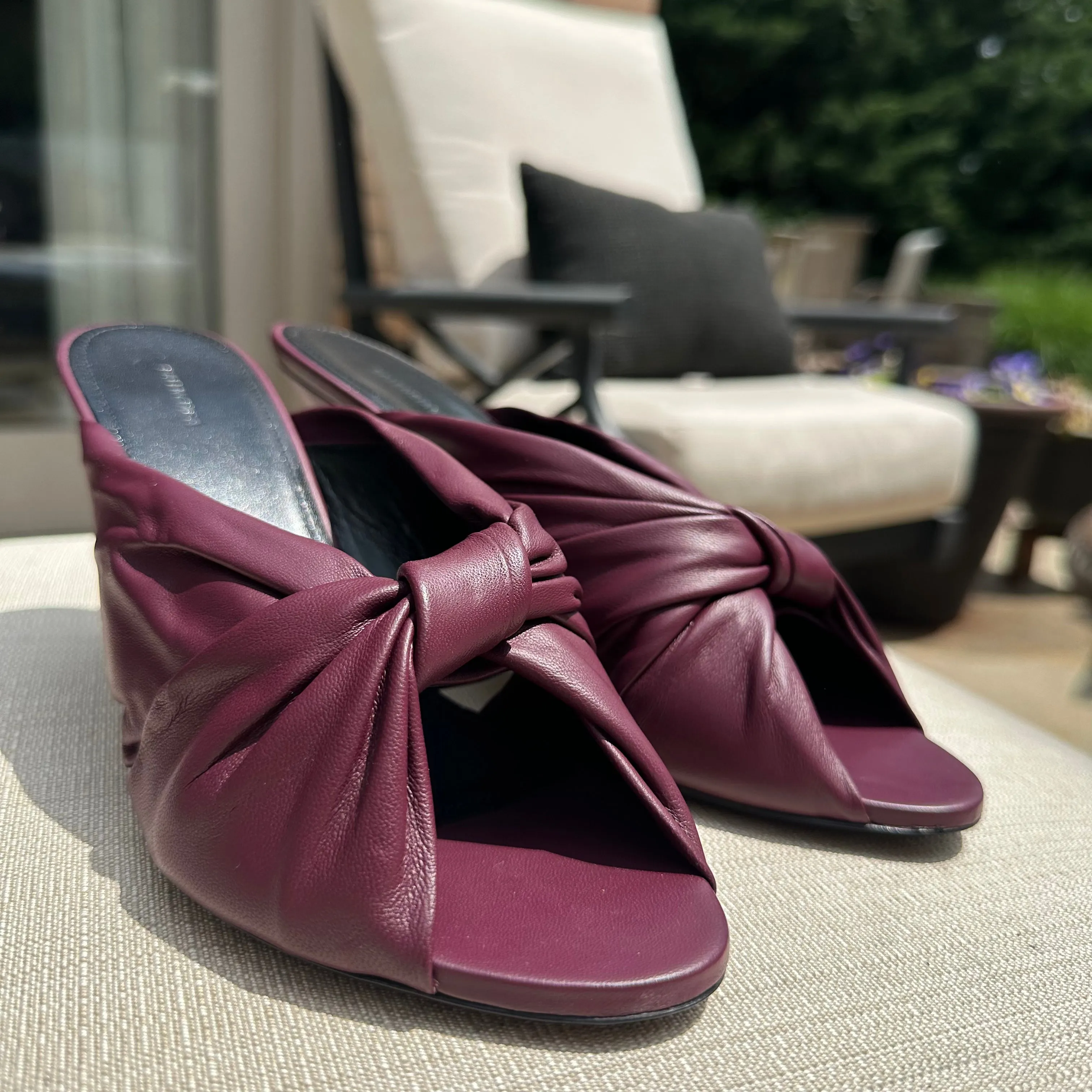 Balenciaga Smooth Nappa Drapy Sandal Pumps in Burgundy