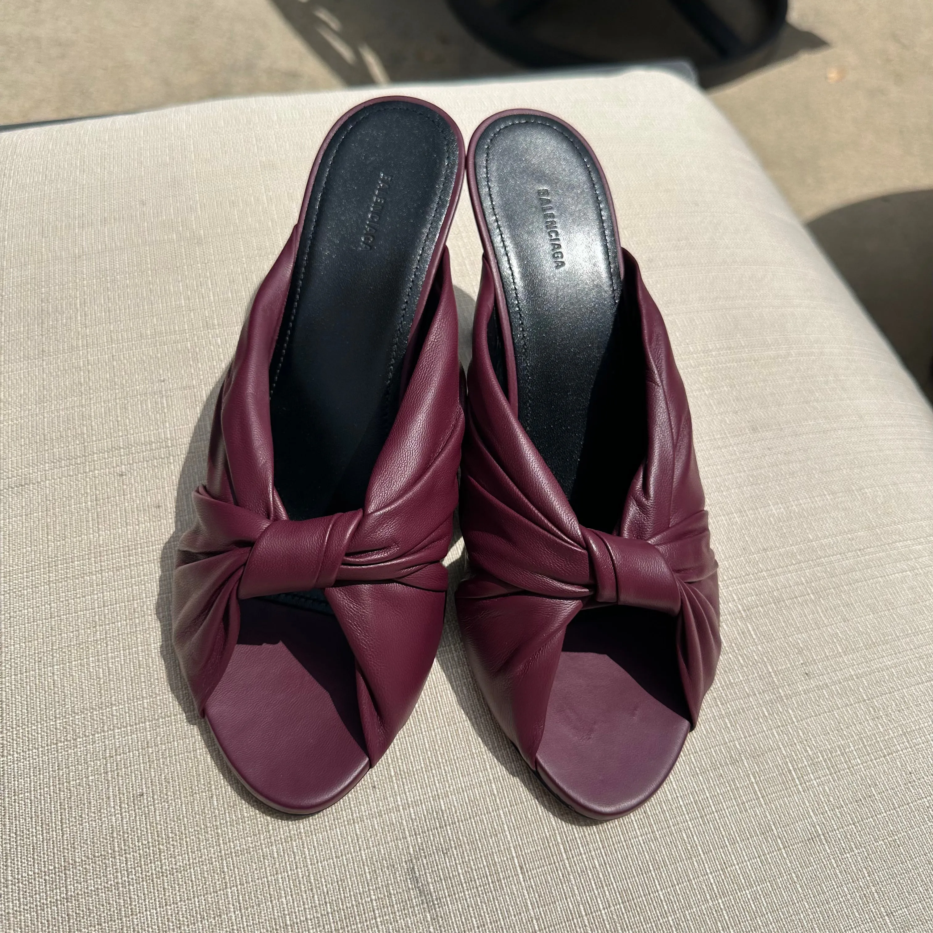 Balenciaga Smooth Nappa Drapy Sandal Pumps in Burgundy