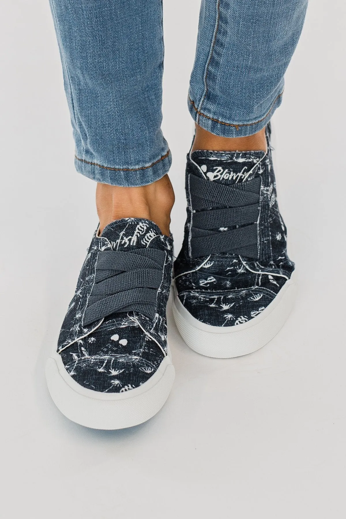Blowfish Marley 4 Earth- Navy Summer Lovin