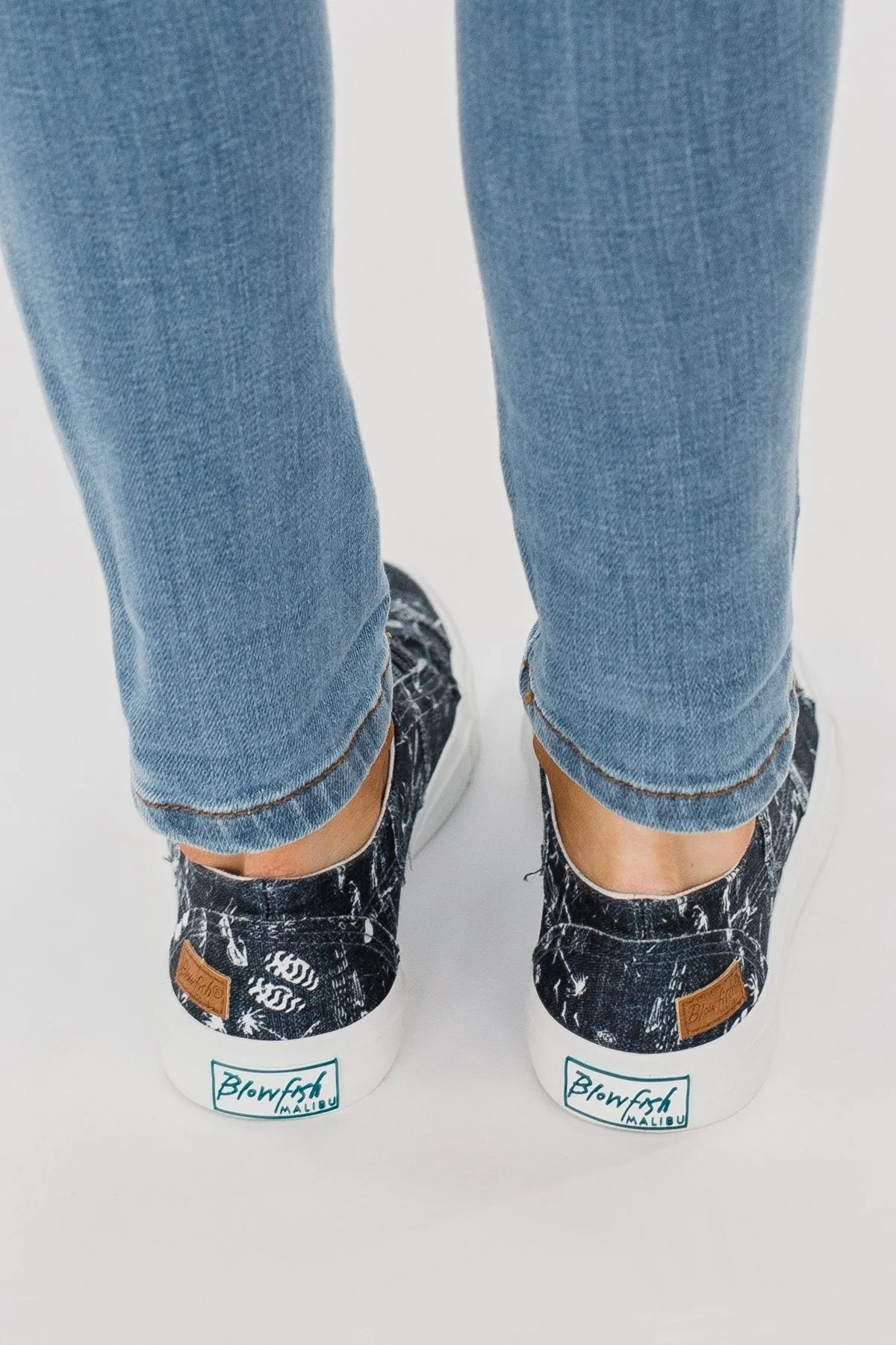 Blowfish Marley 4 Earth- Navy Summer Lovin