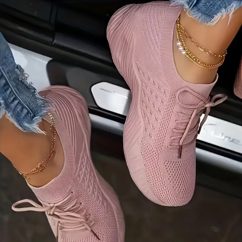 Breathable and comfortable knitted sneakers