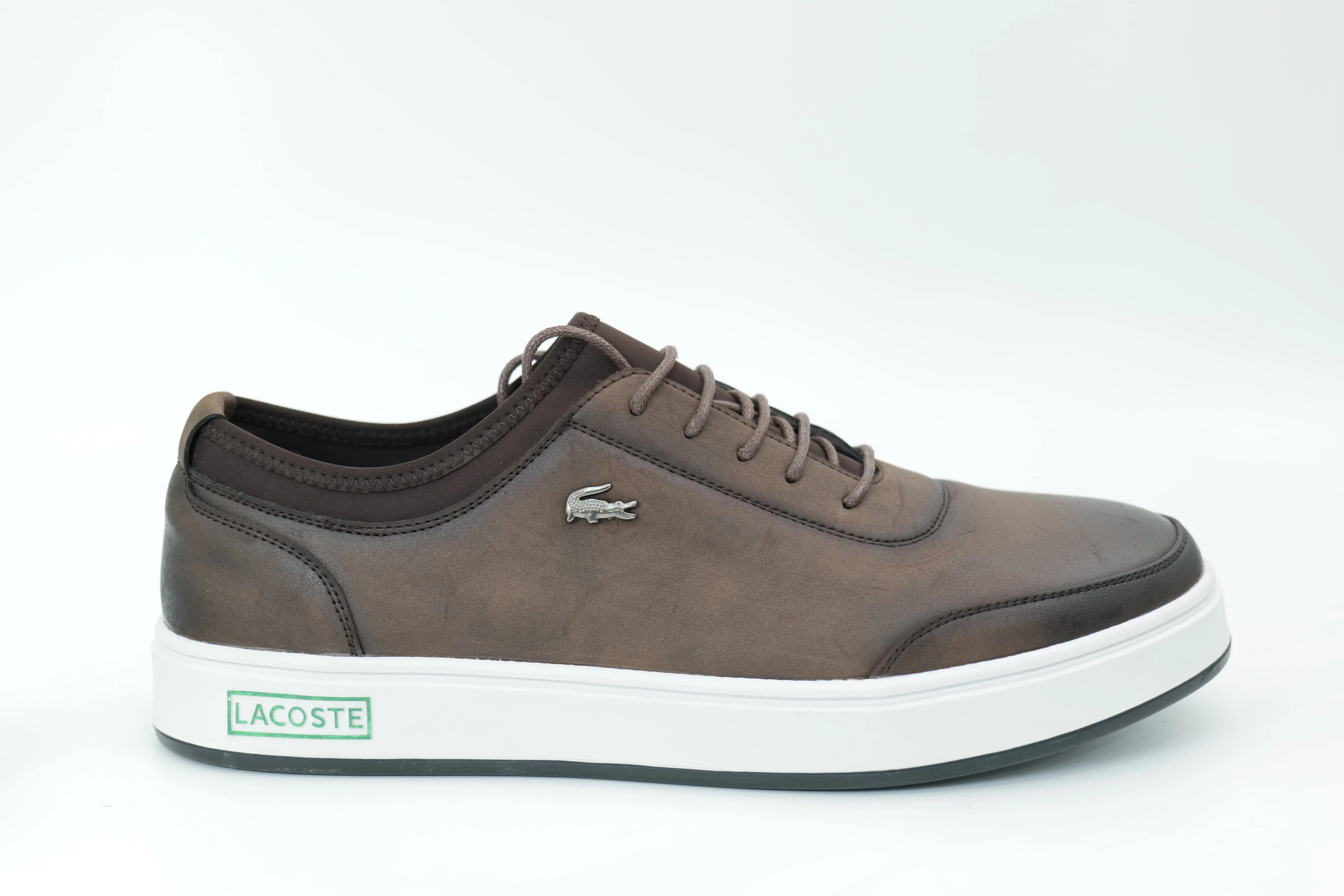 Casual sneakers