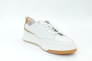 Casual sneakers