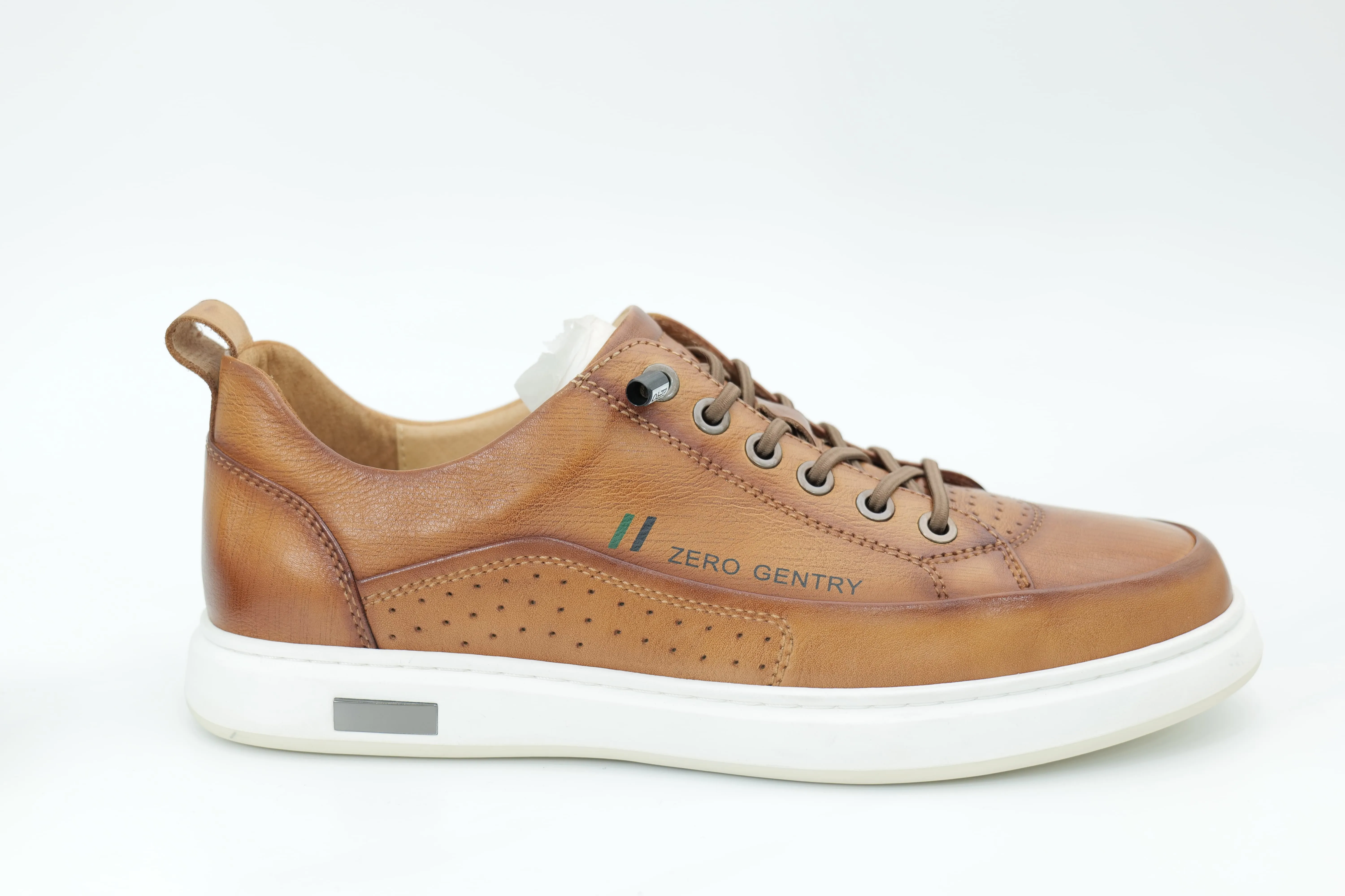 Casual sneakers
