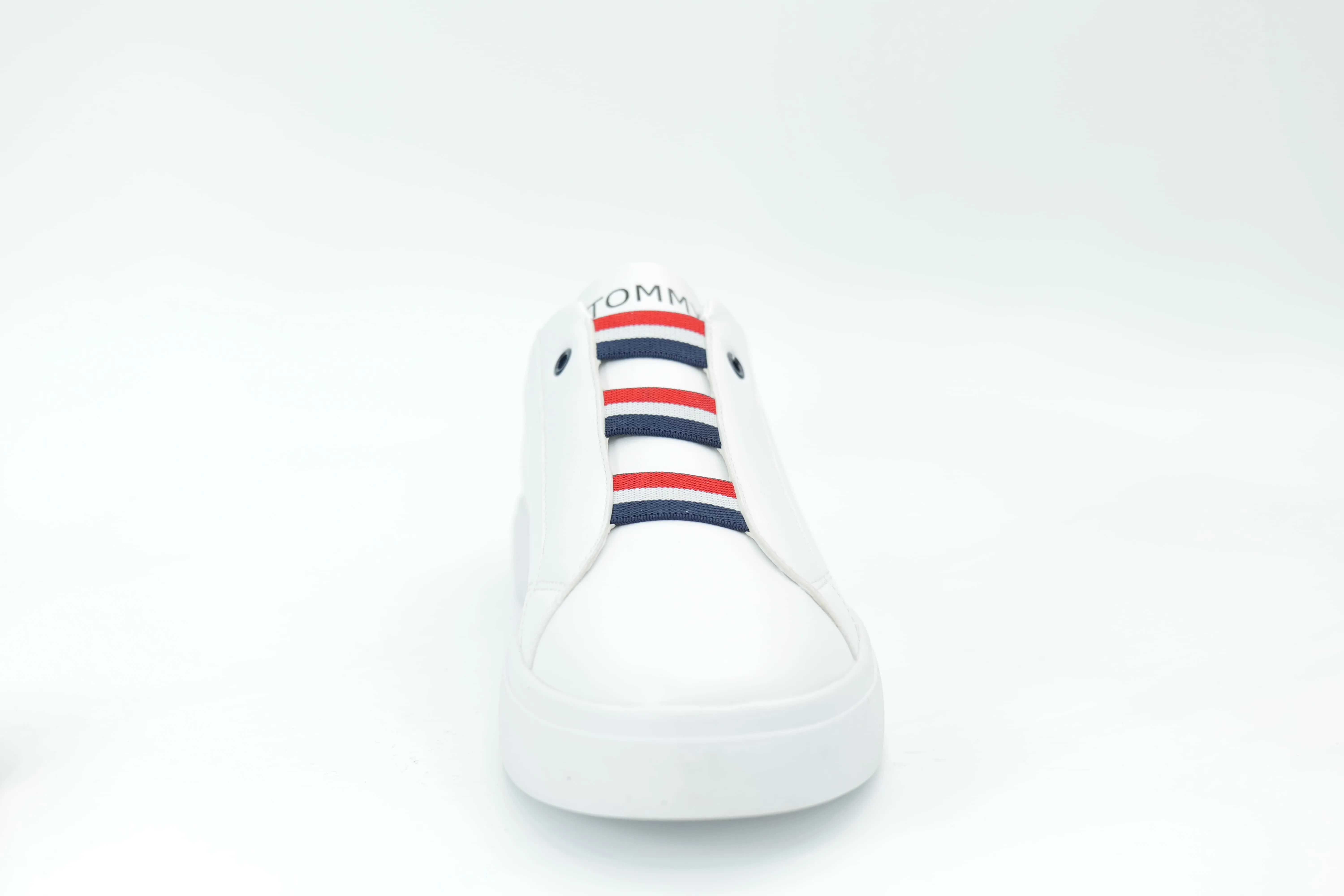 Casual sneakers