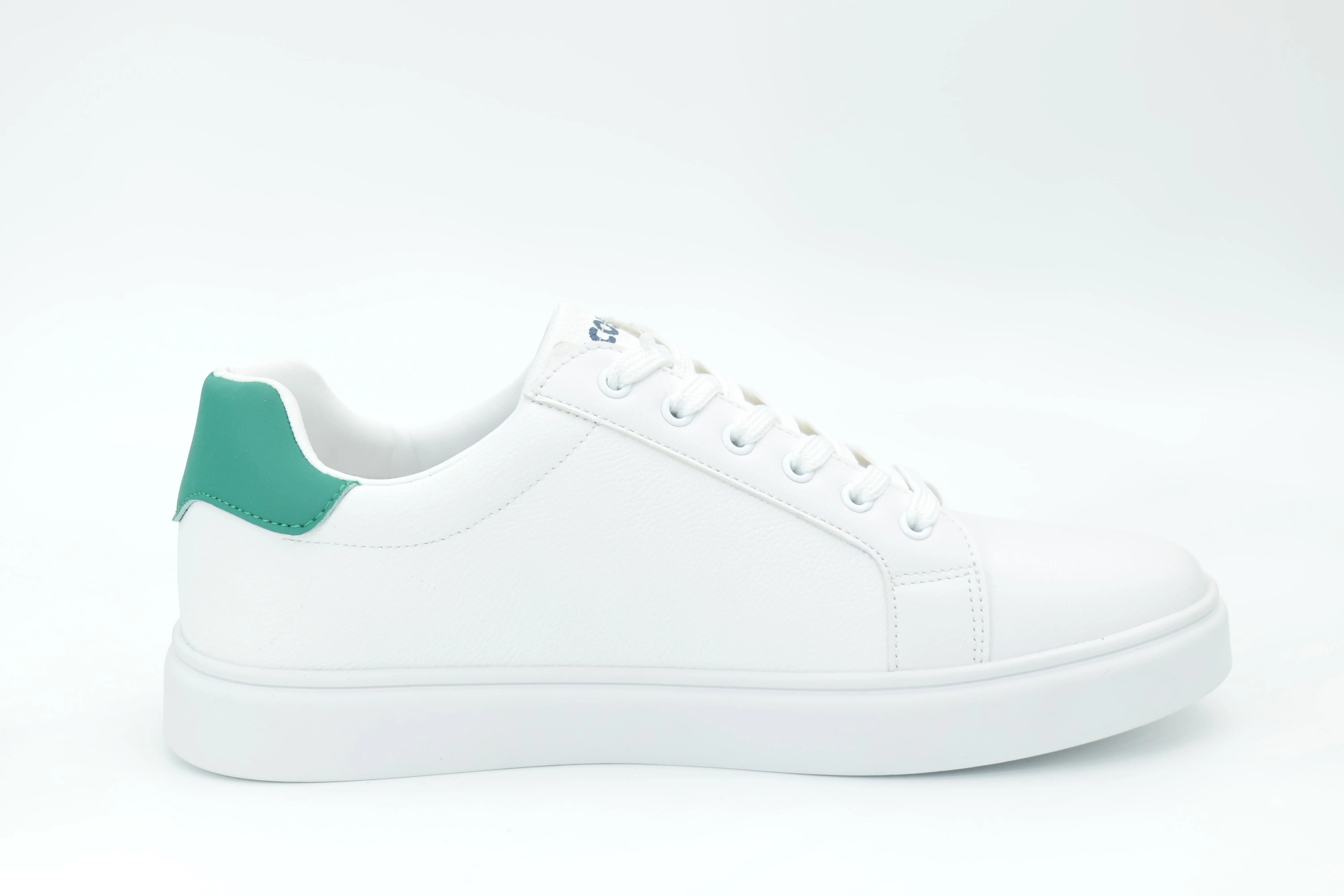 Casual sneakers