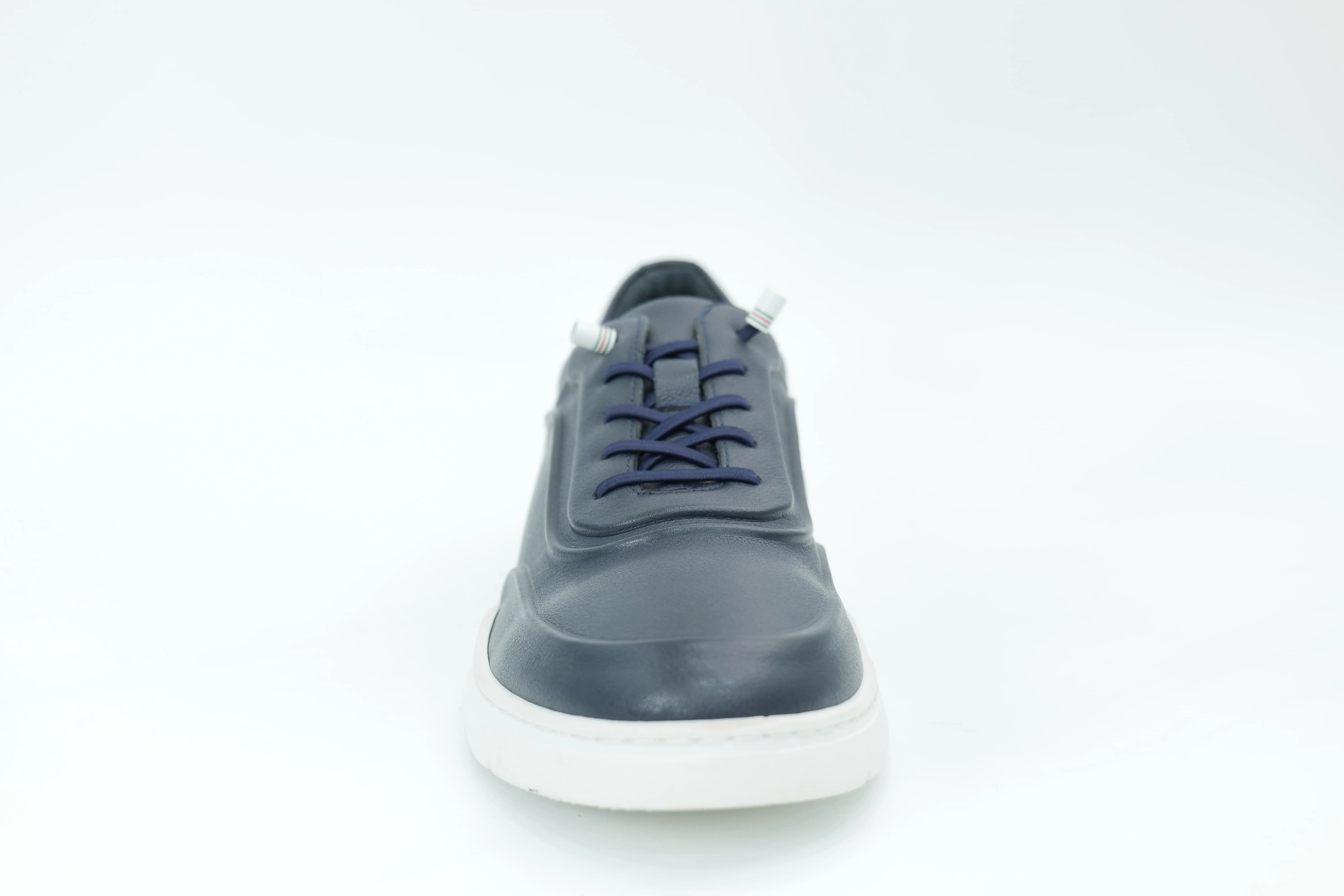 Casual sneakers