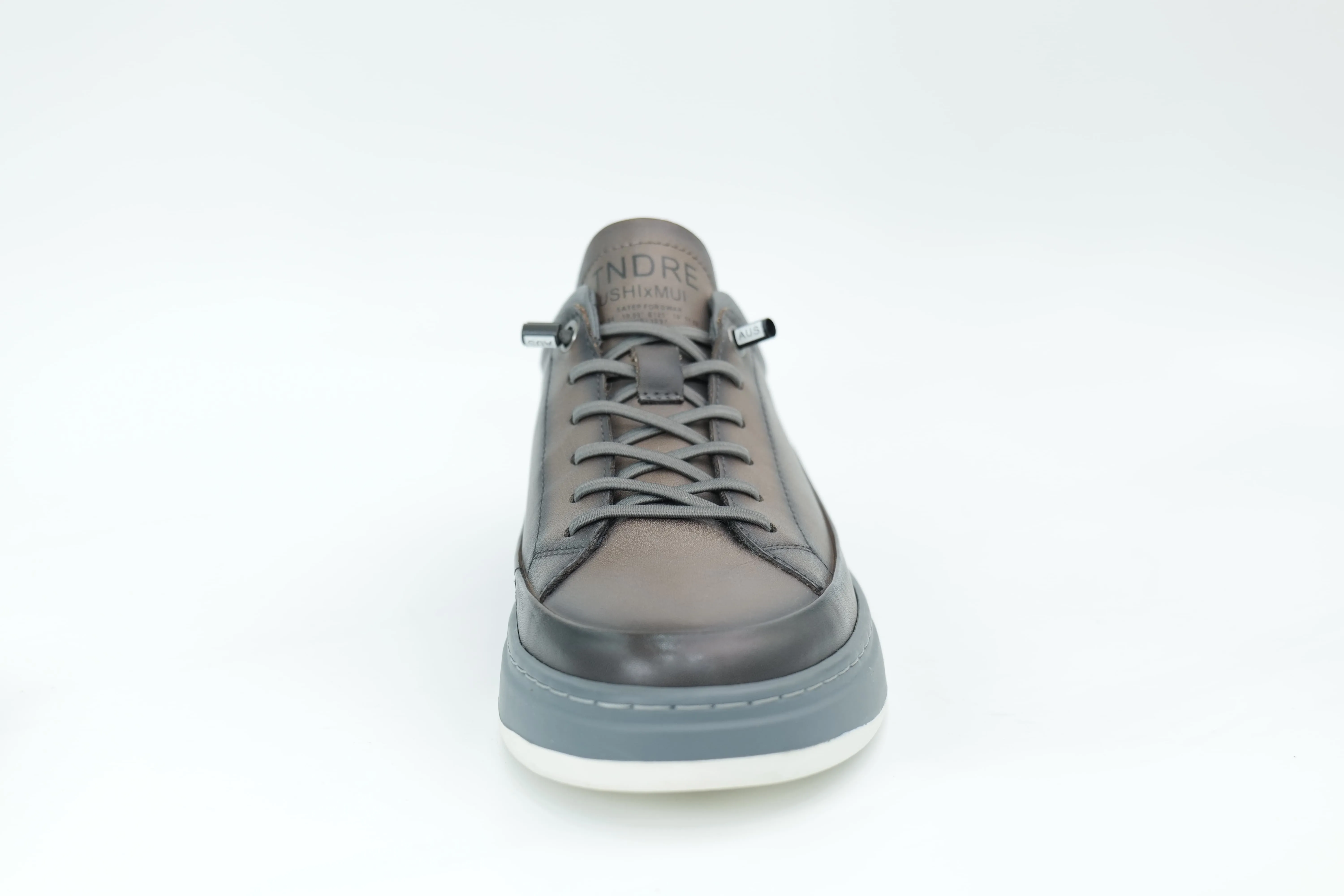 Casual sneakers