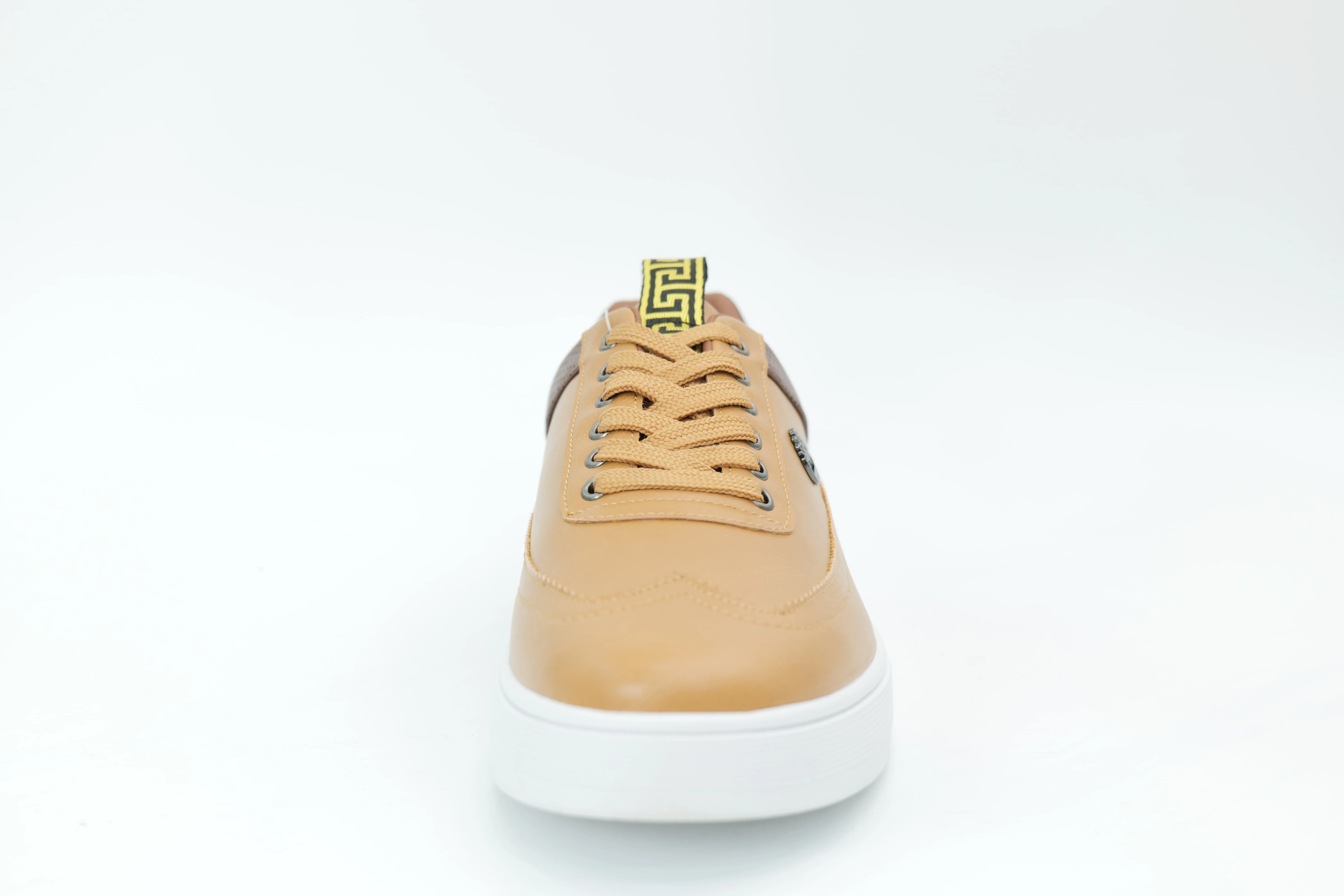 Casual sneakers