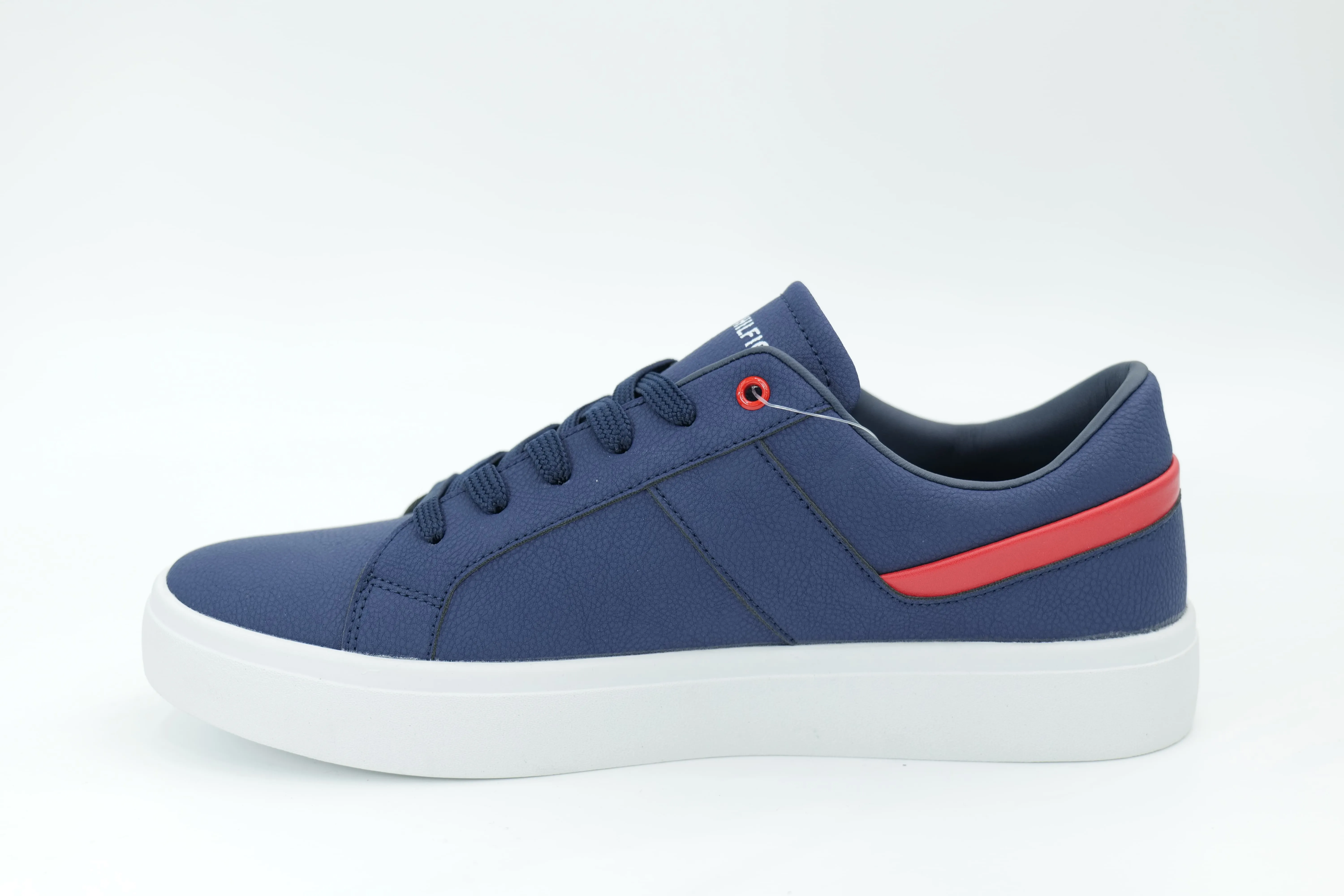 Casual sneakers