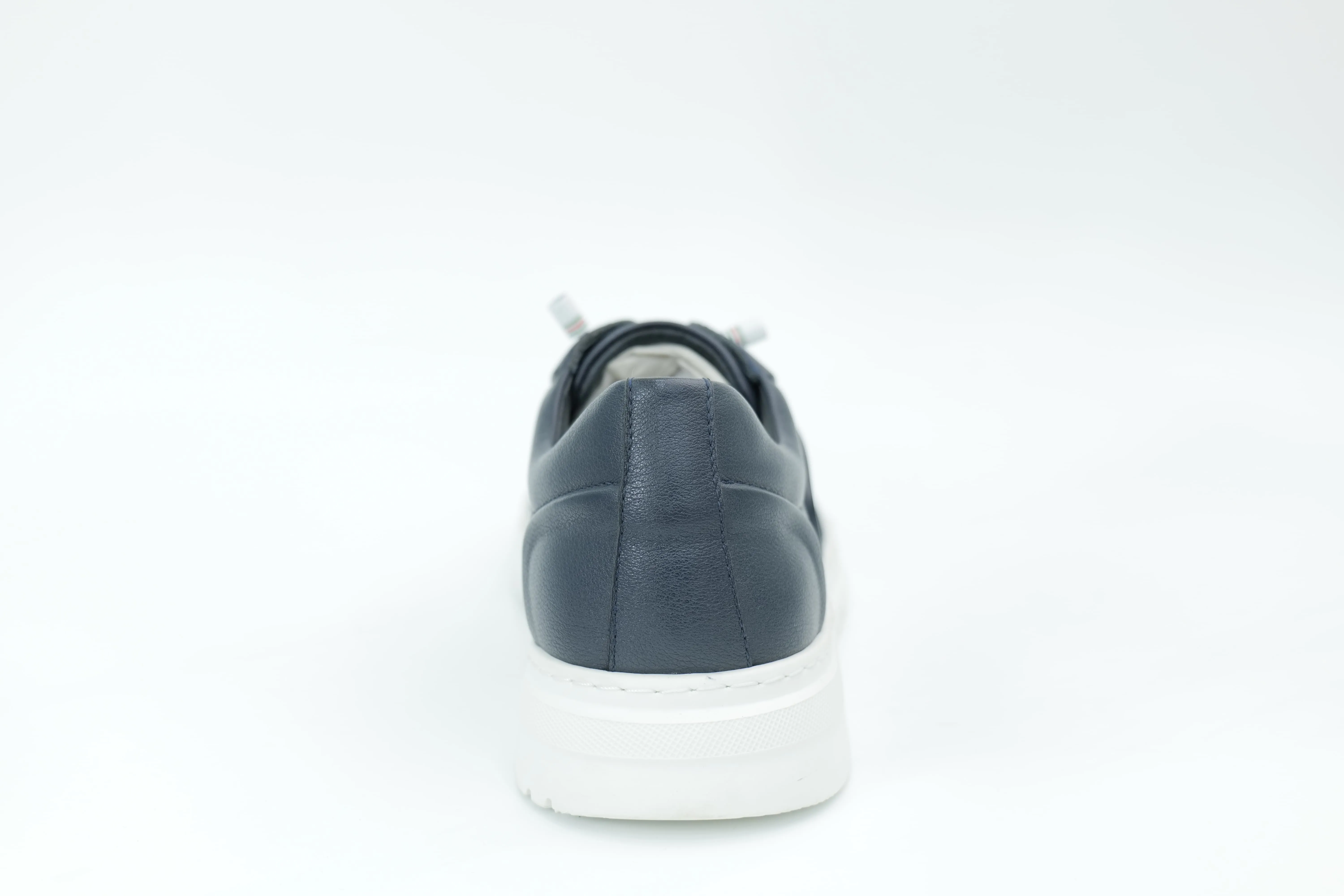 Casual sneakers