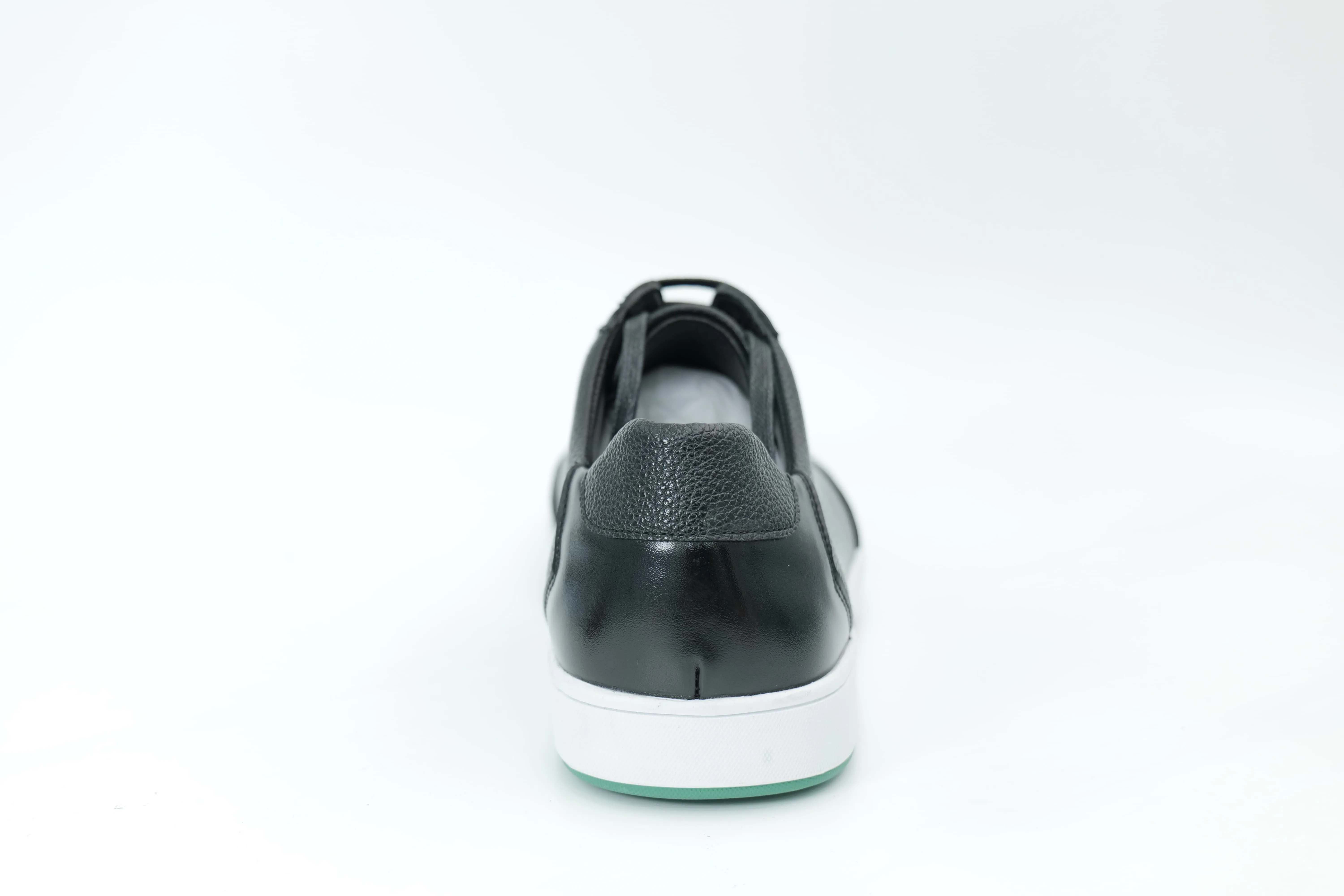 Casual sneakers