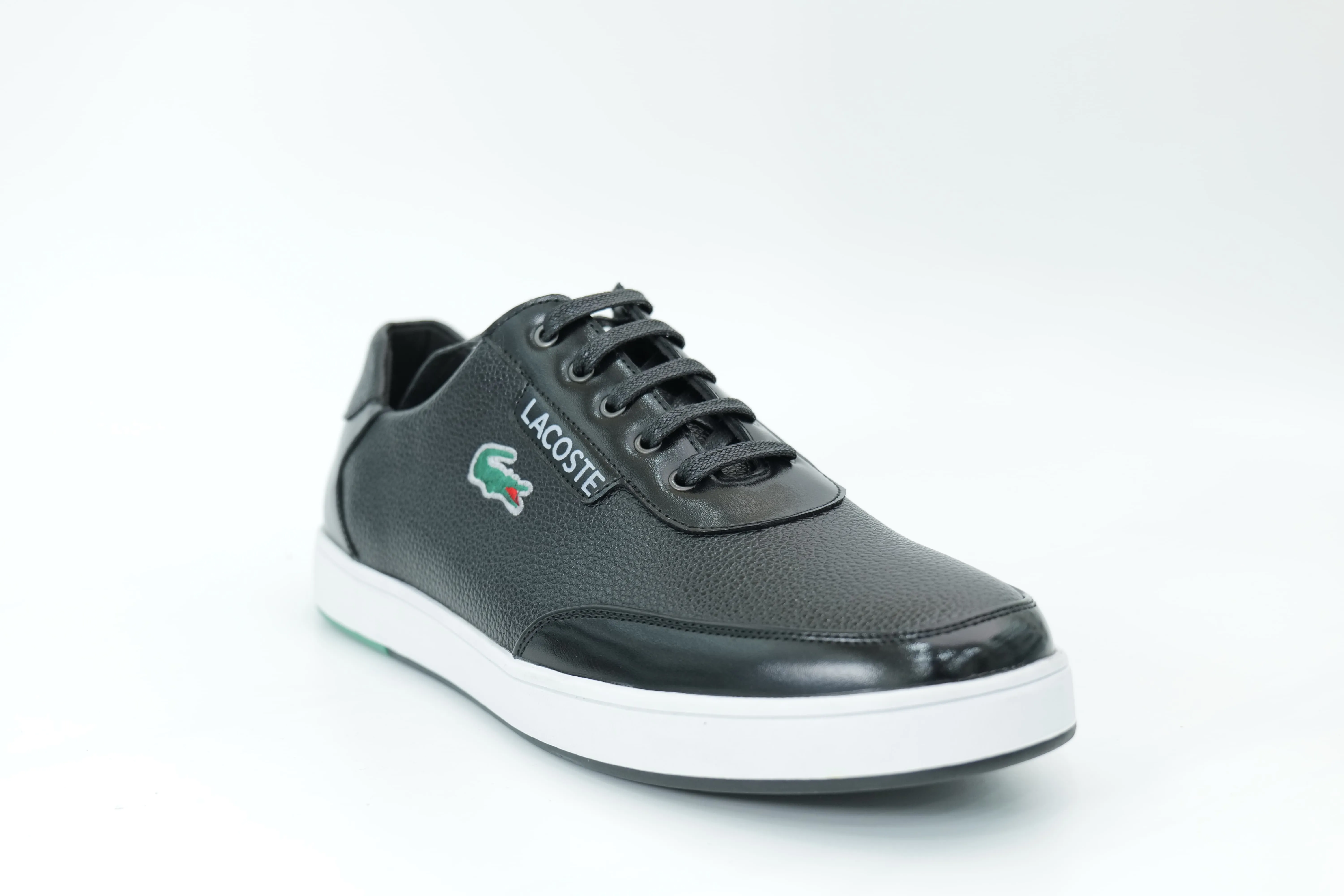 Casual sneakers