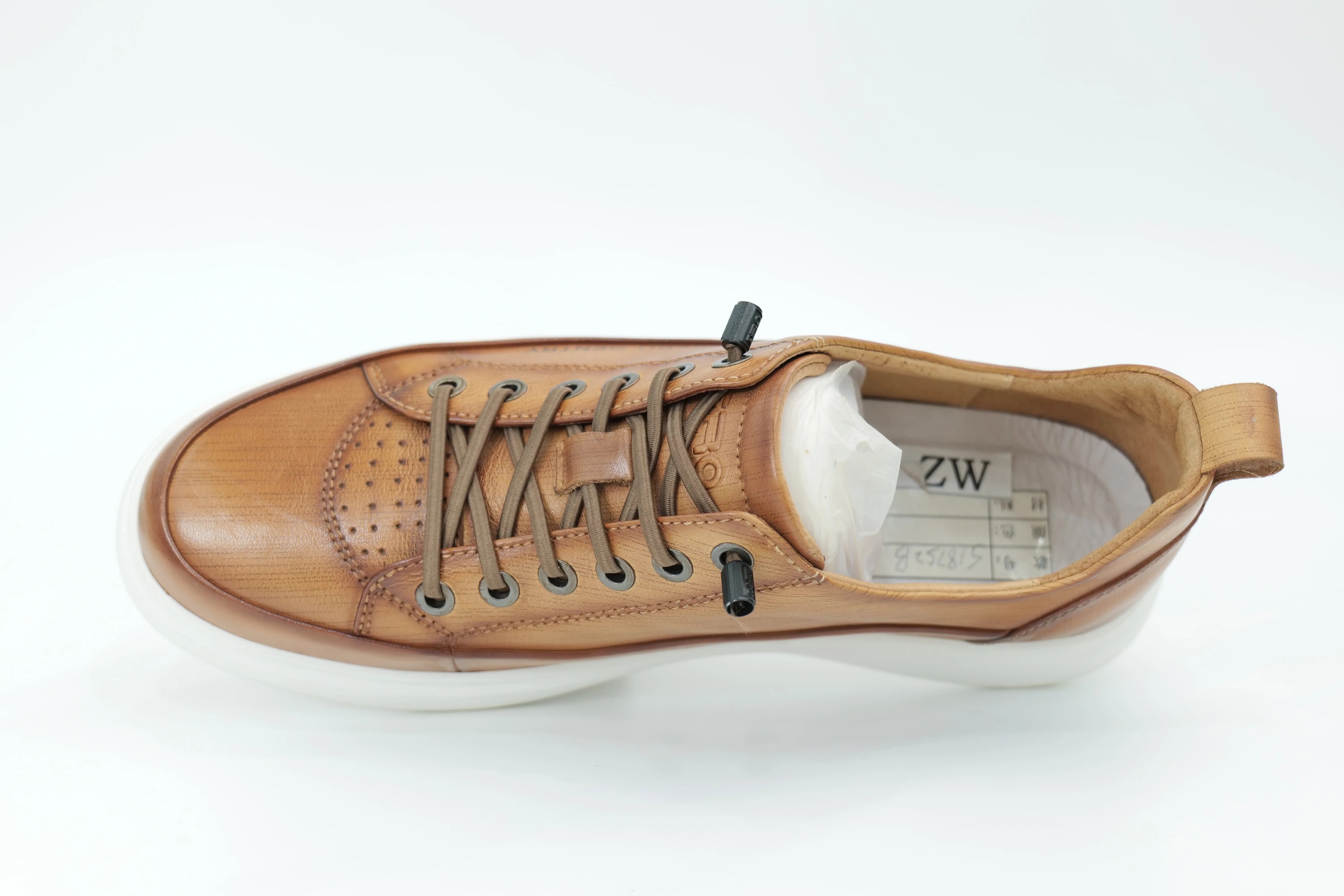 Casual sneakers