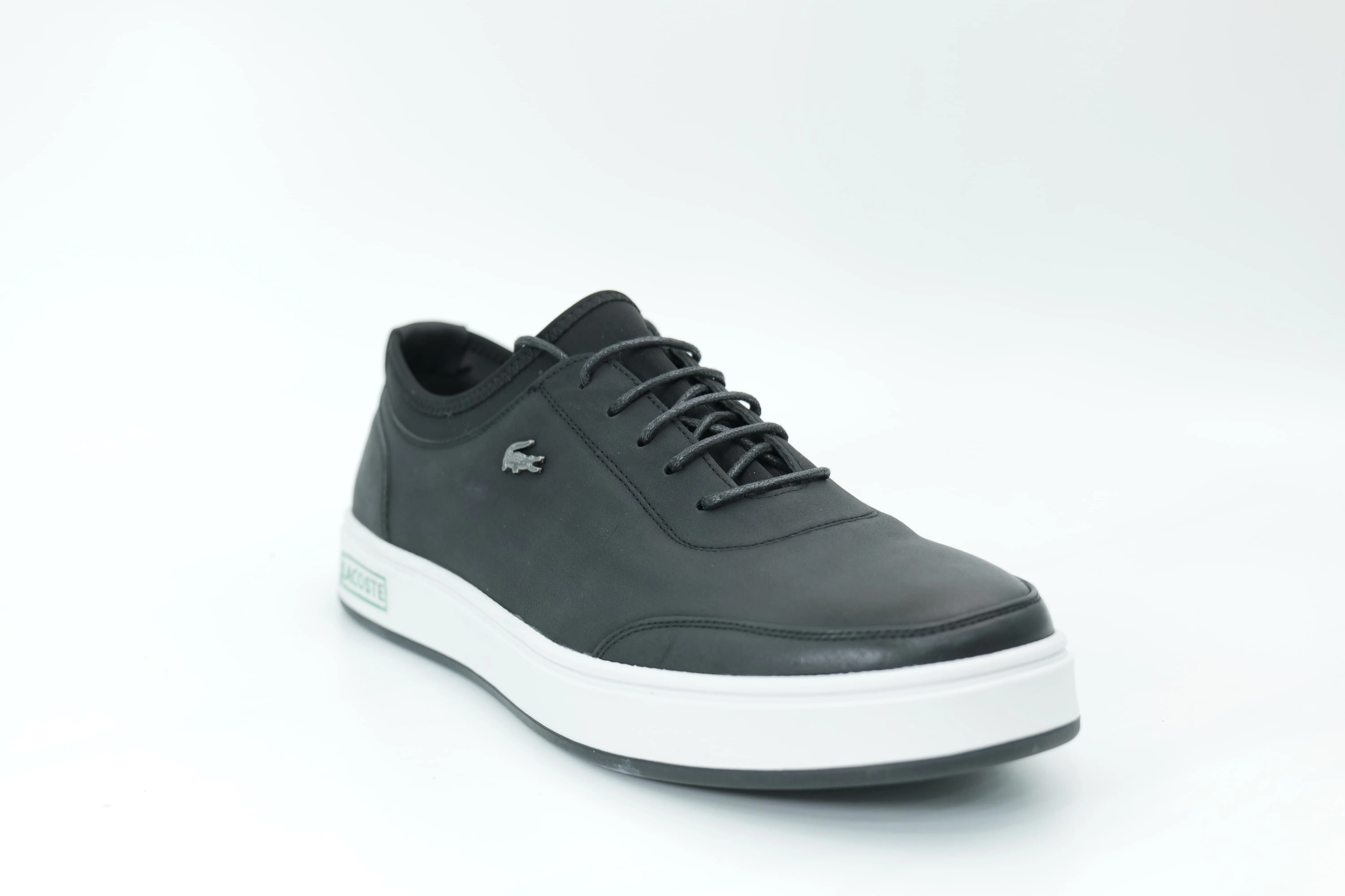 Casual sneakers