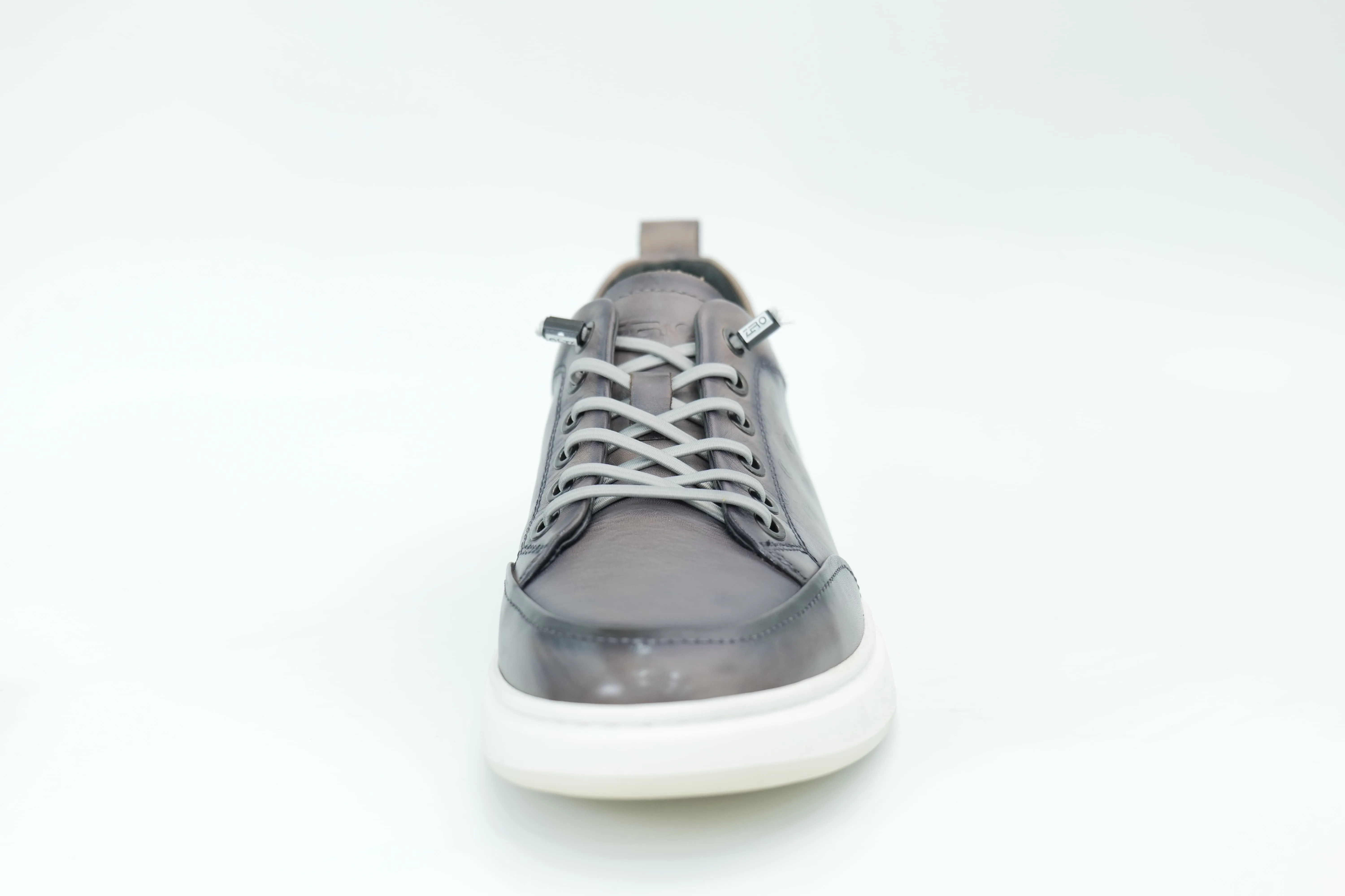 Casual sneakers