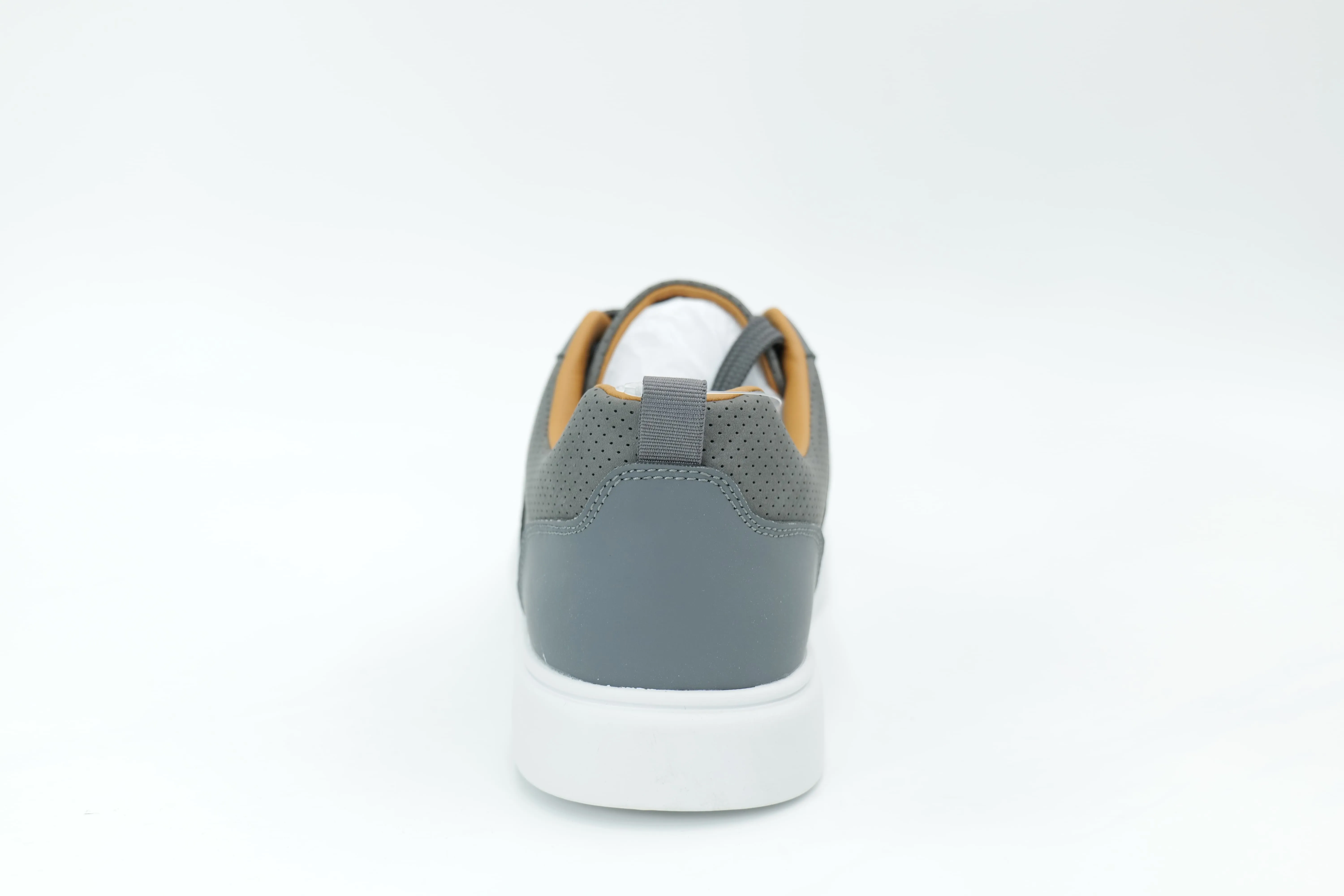 Casual sneakers