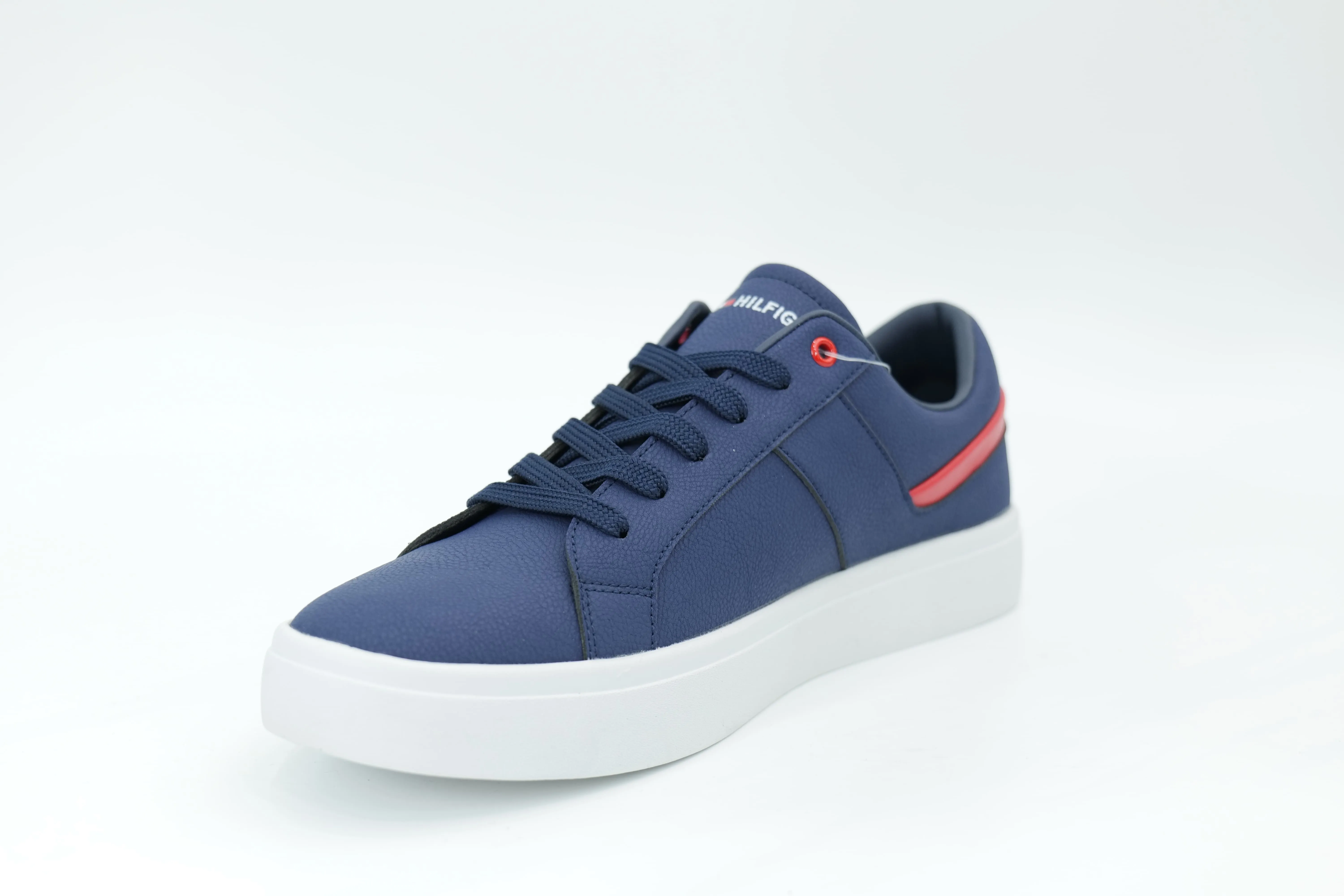 Casual sneakers