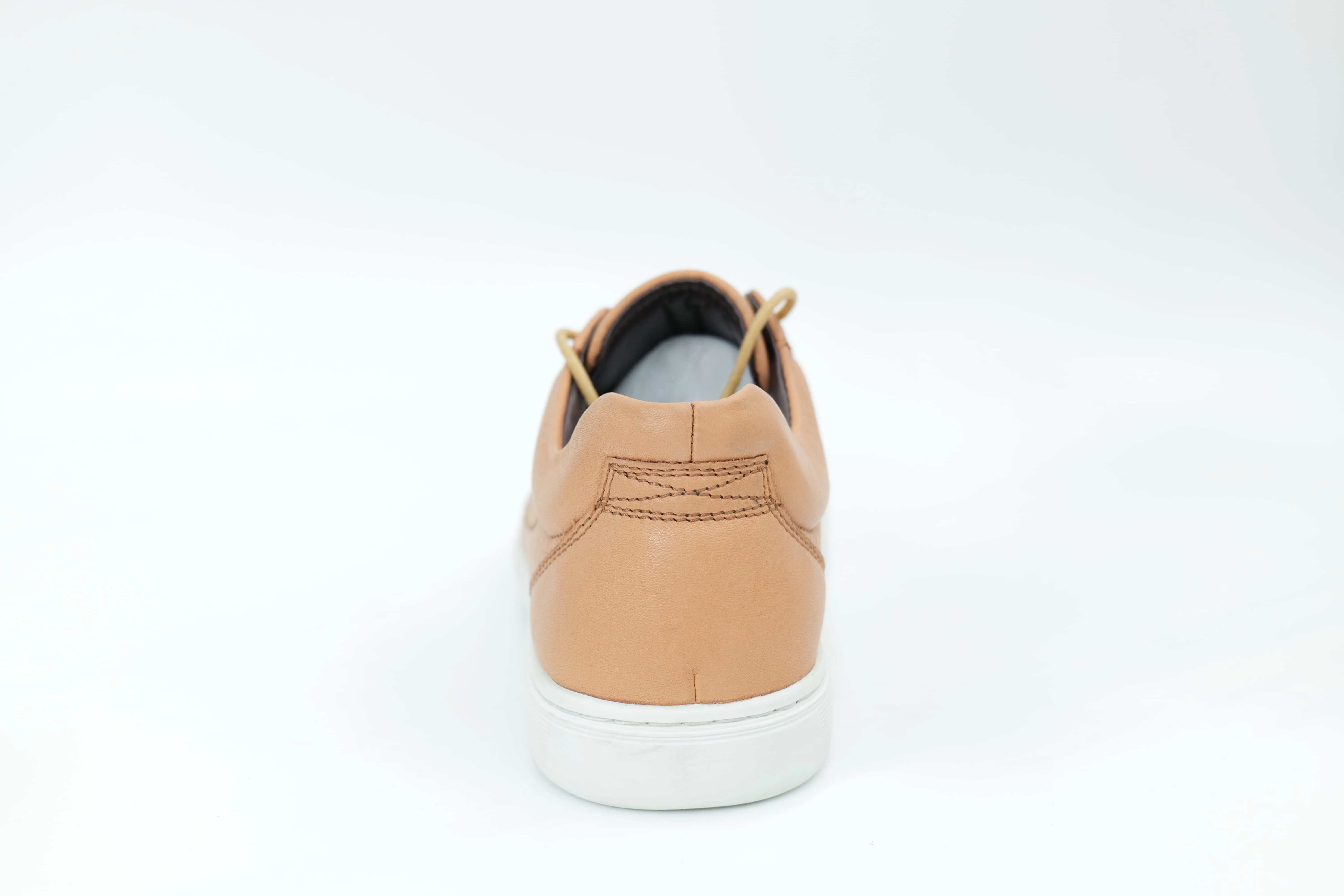 Casual sneakers