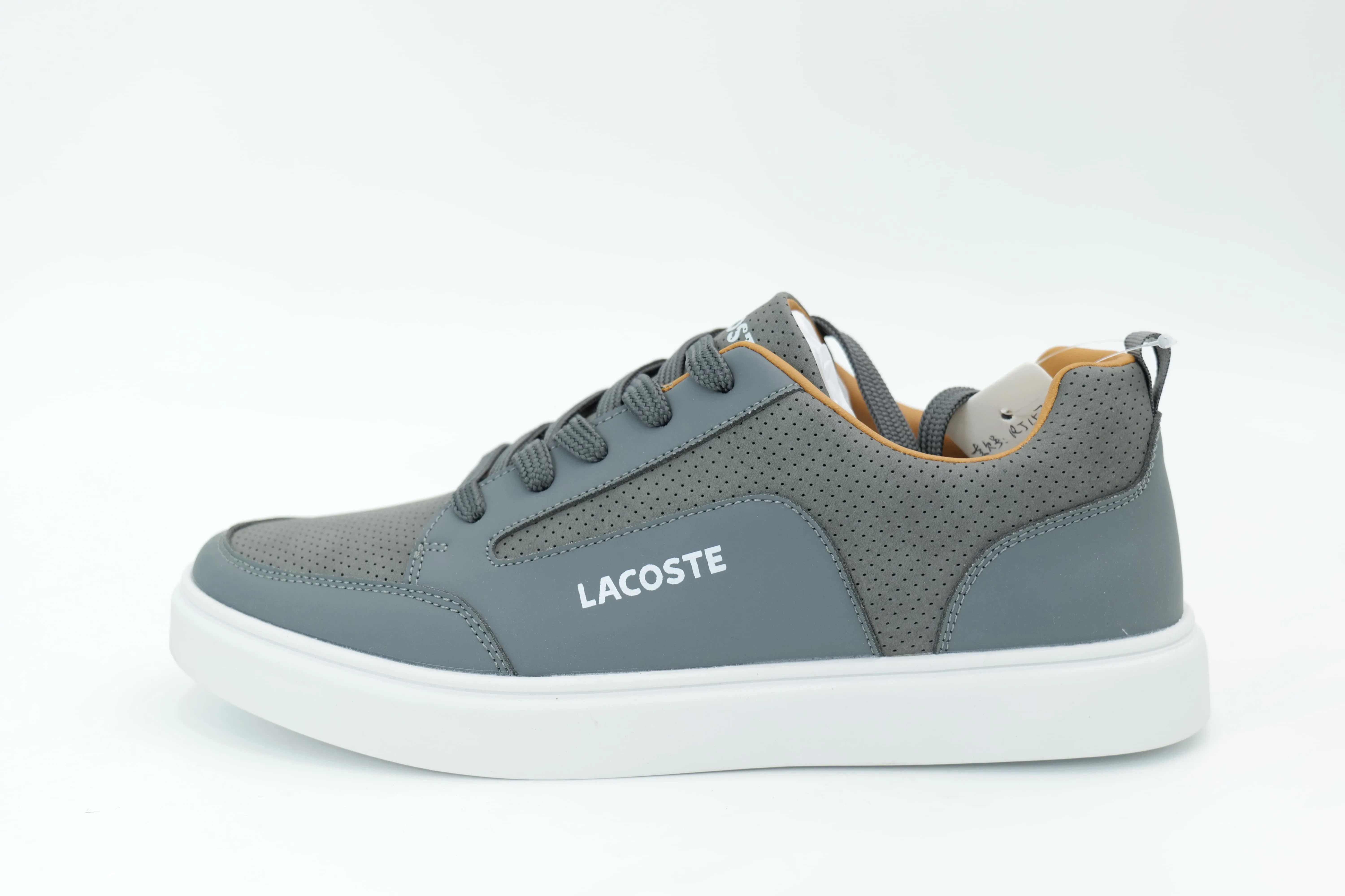 Casual sneakers