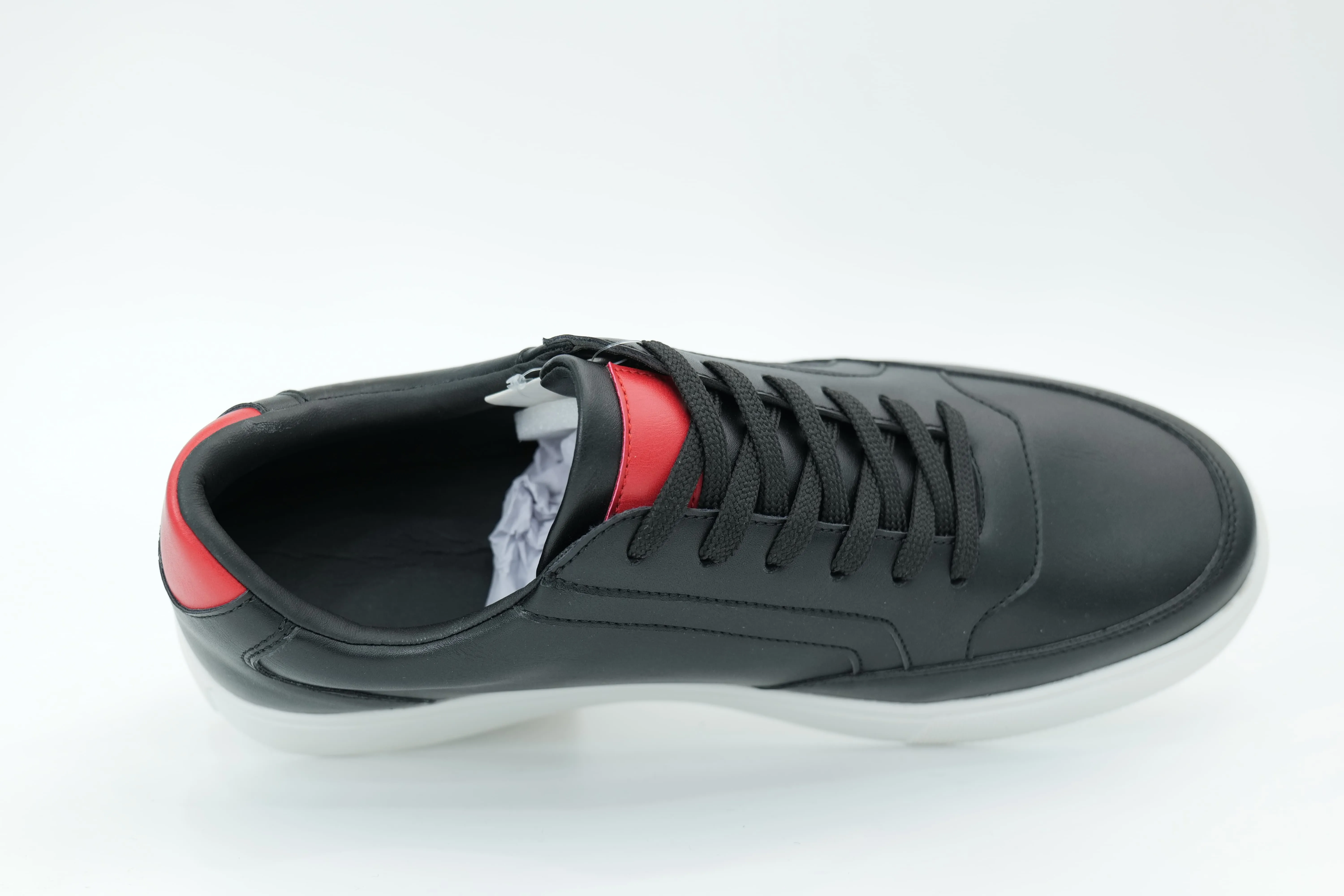 Casual sneakers