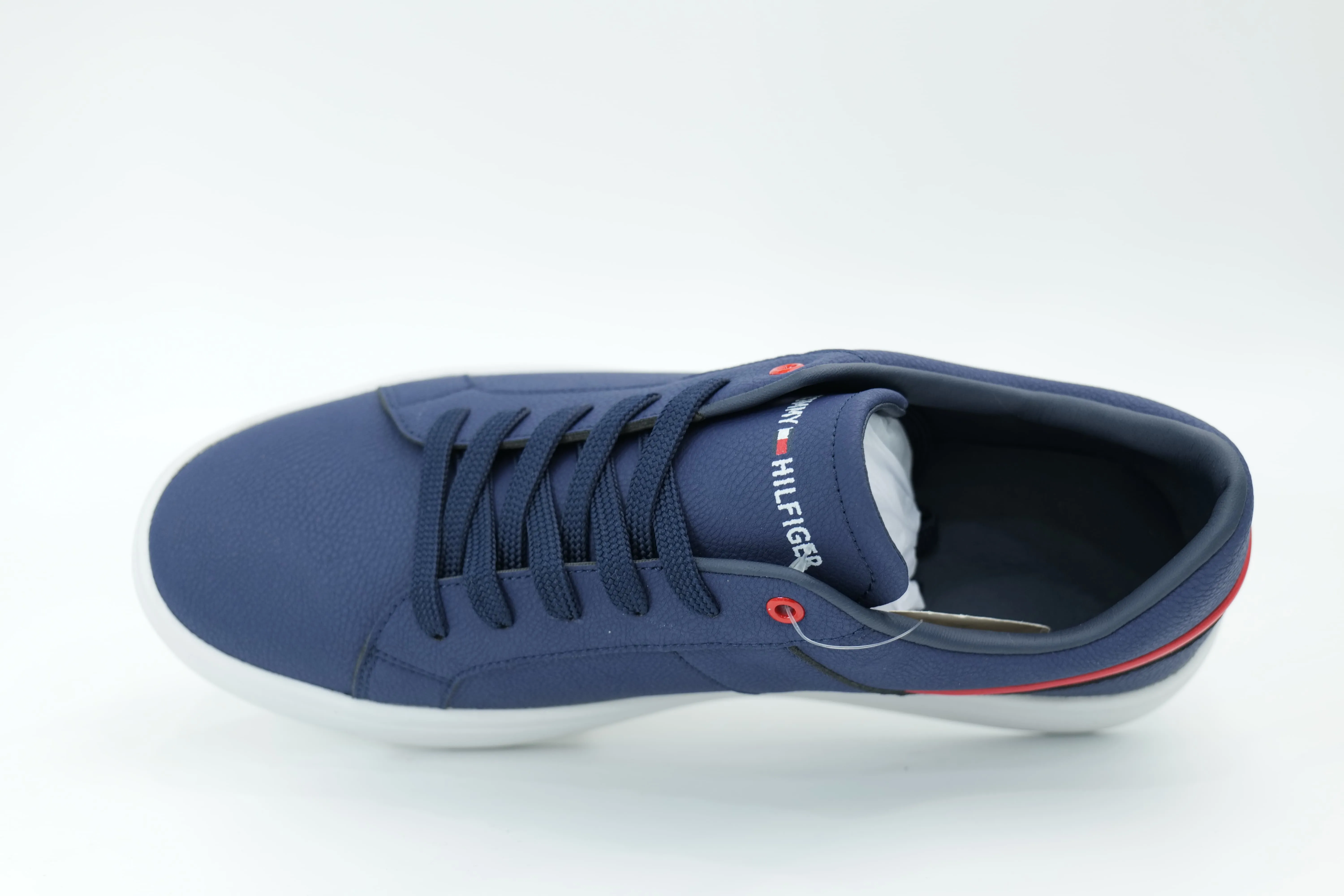 Casual sneakers