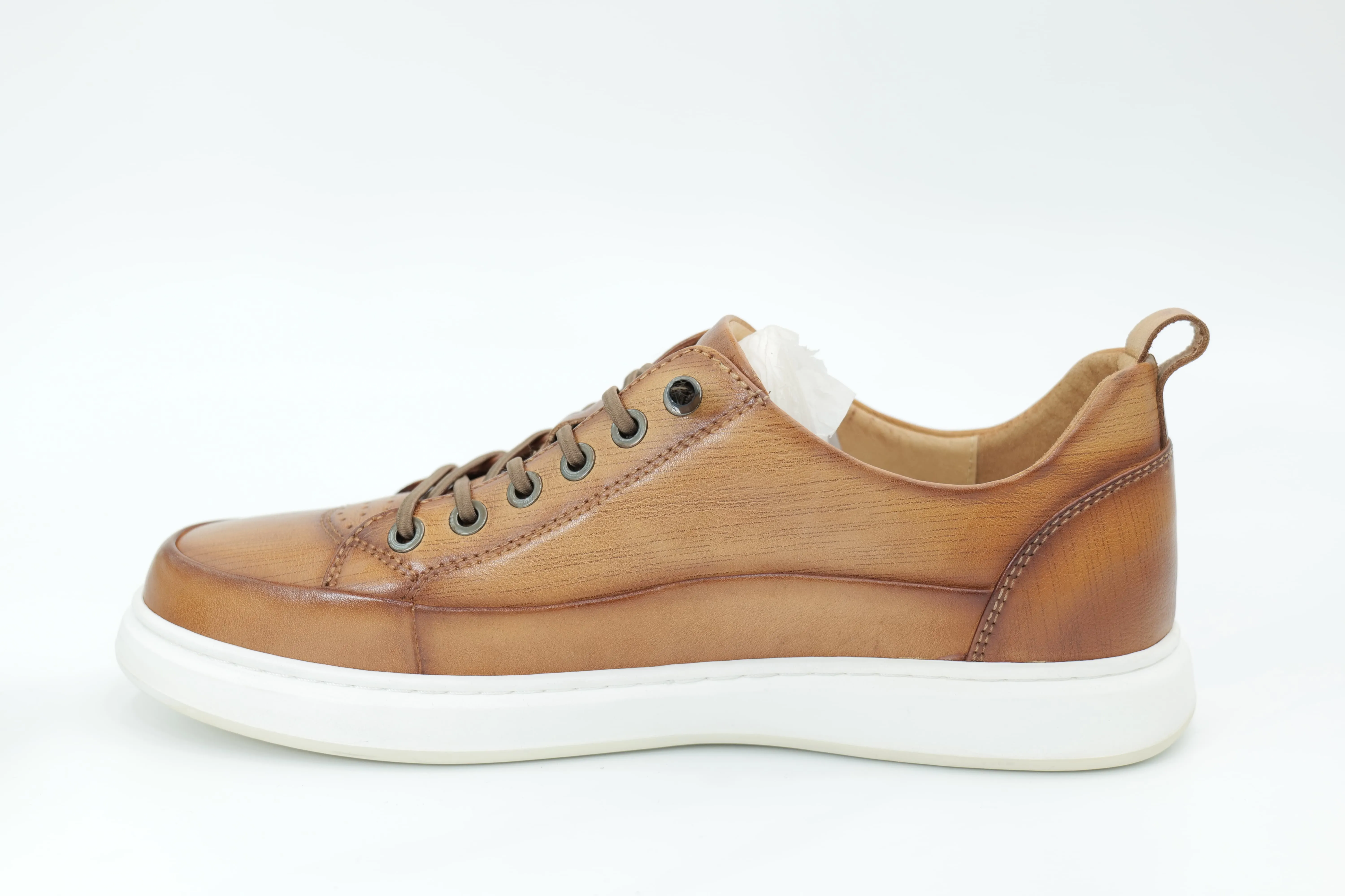 Casual sneakers