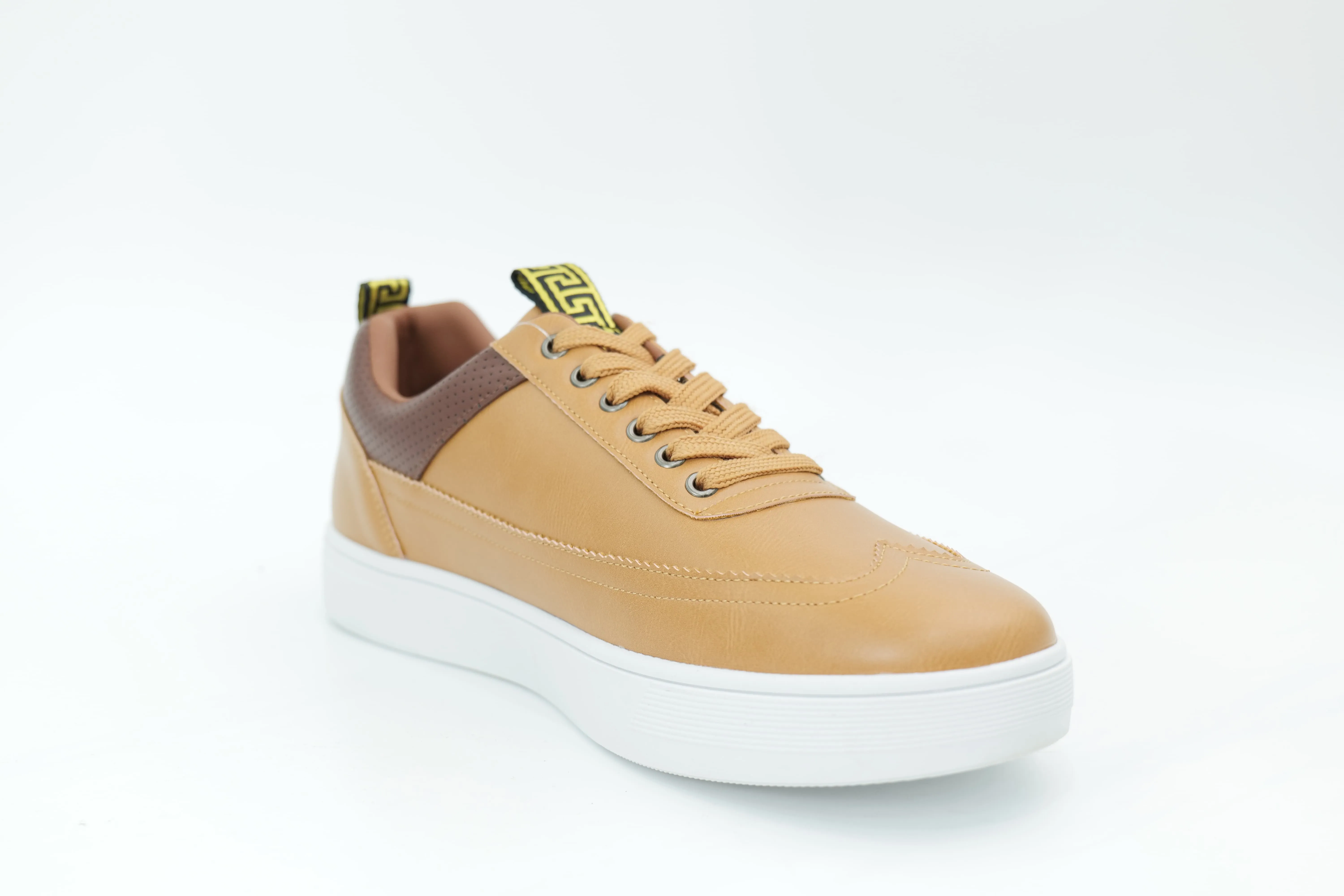 Casual sneakers
