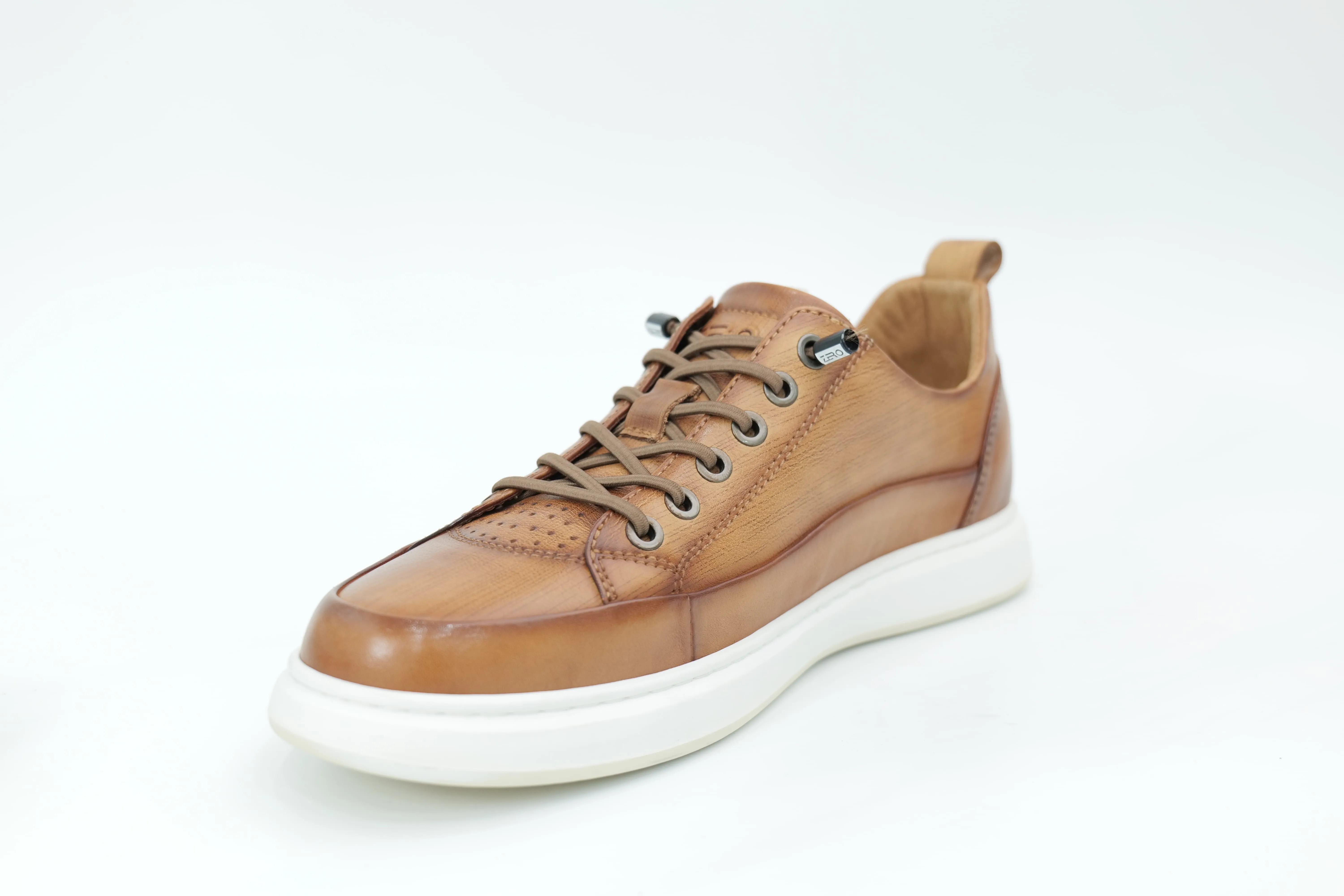 Casual sneakers