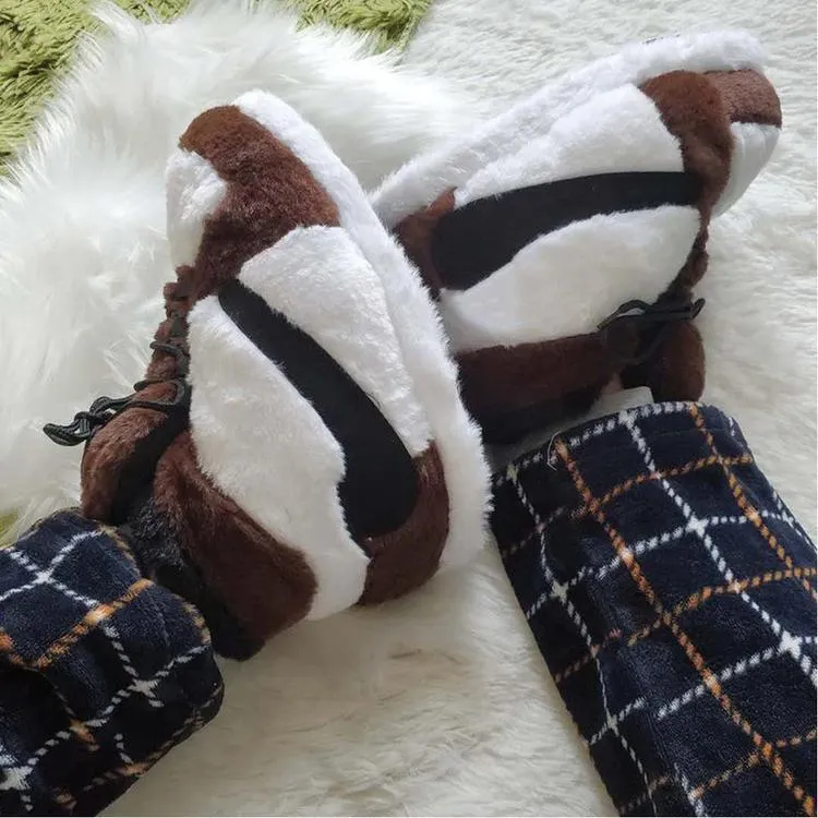 Comfortable Plush Sneaker Slippers – Cozy and Trendy Comfort