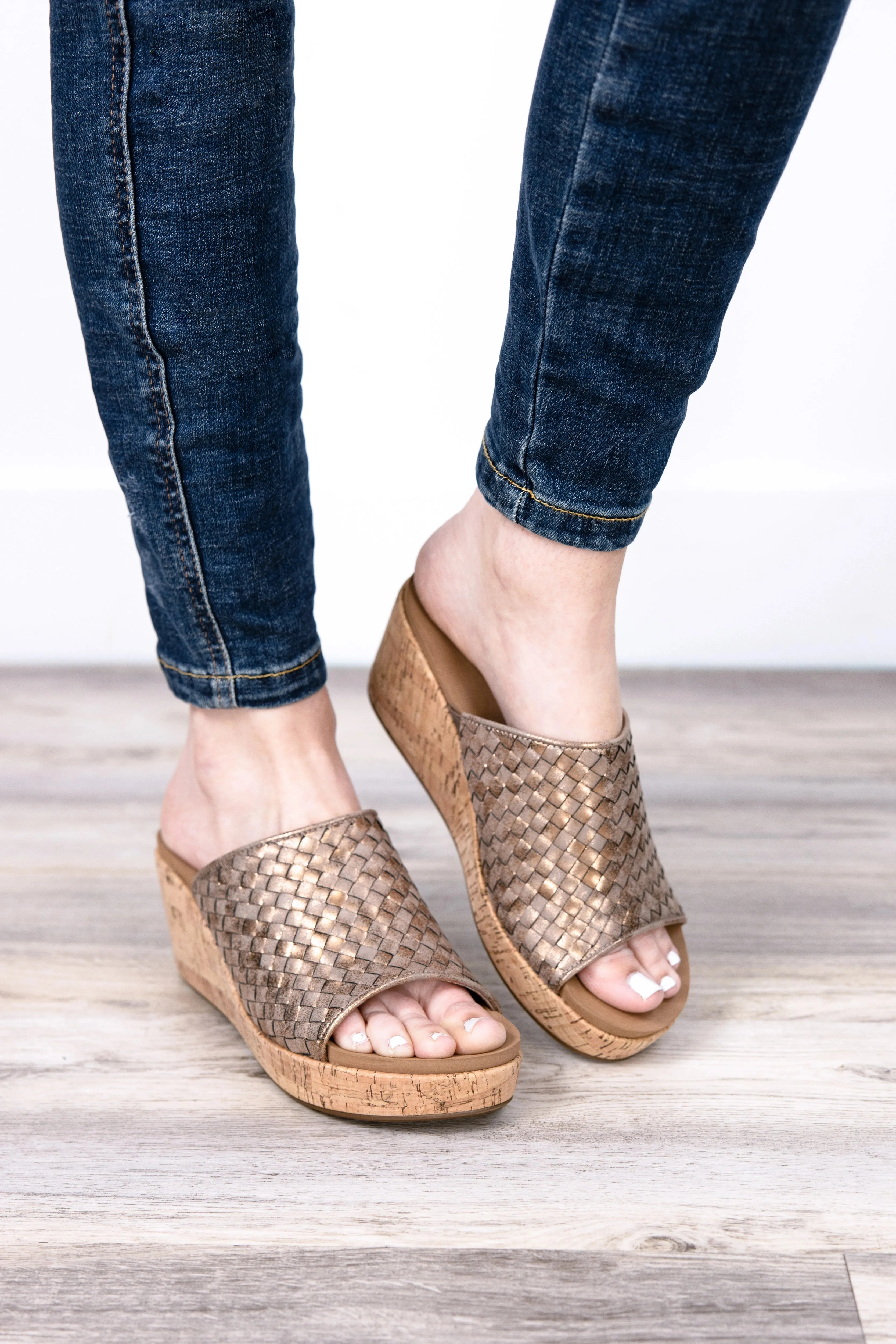 Corky's Wine and Dine Women's Woven Design Wedge Sandals