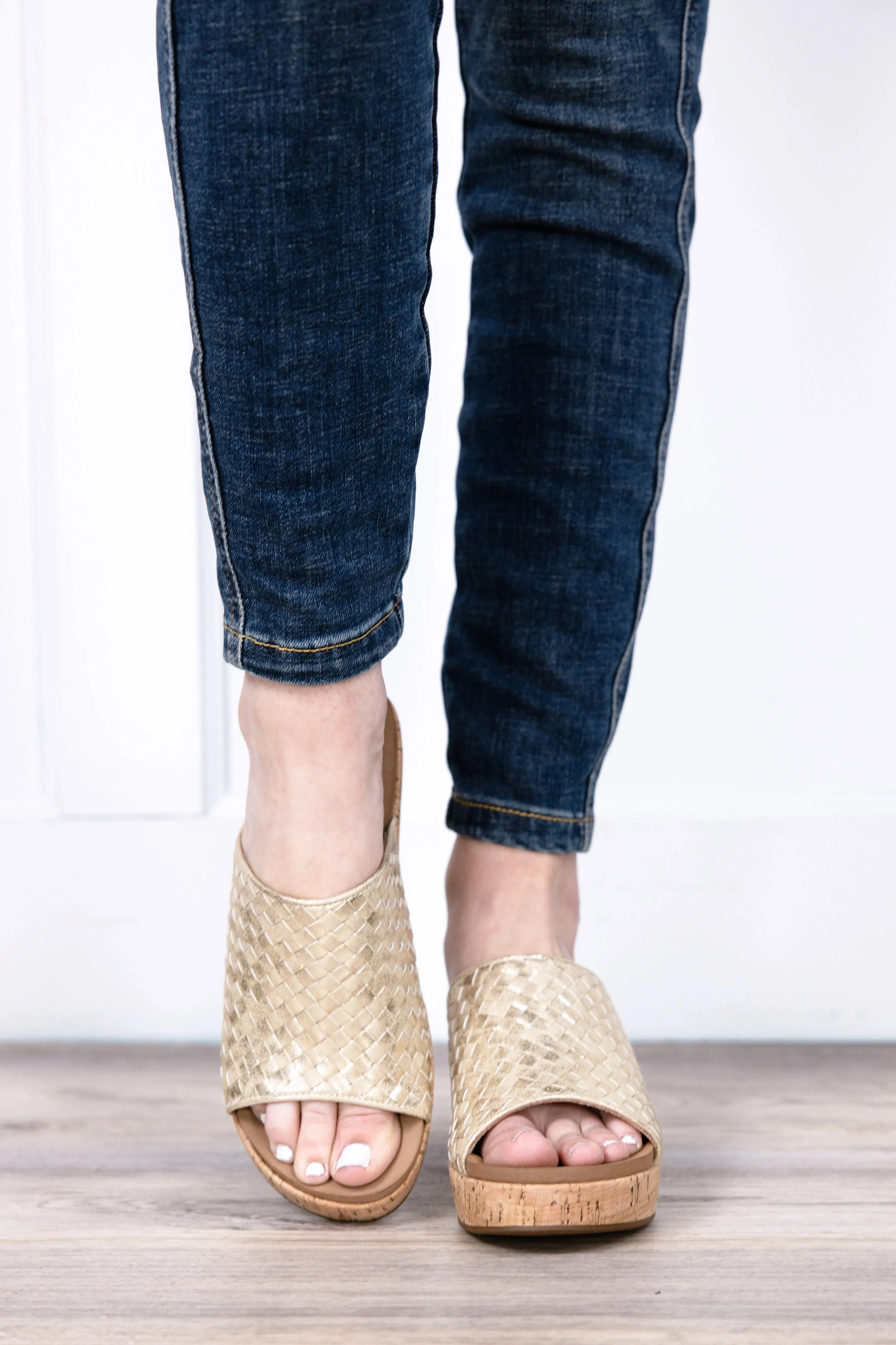Corky's Wine and Dine Women's Woven Design Wedge Sandals