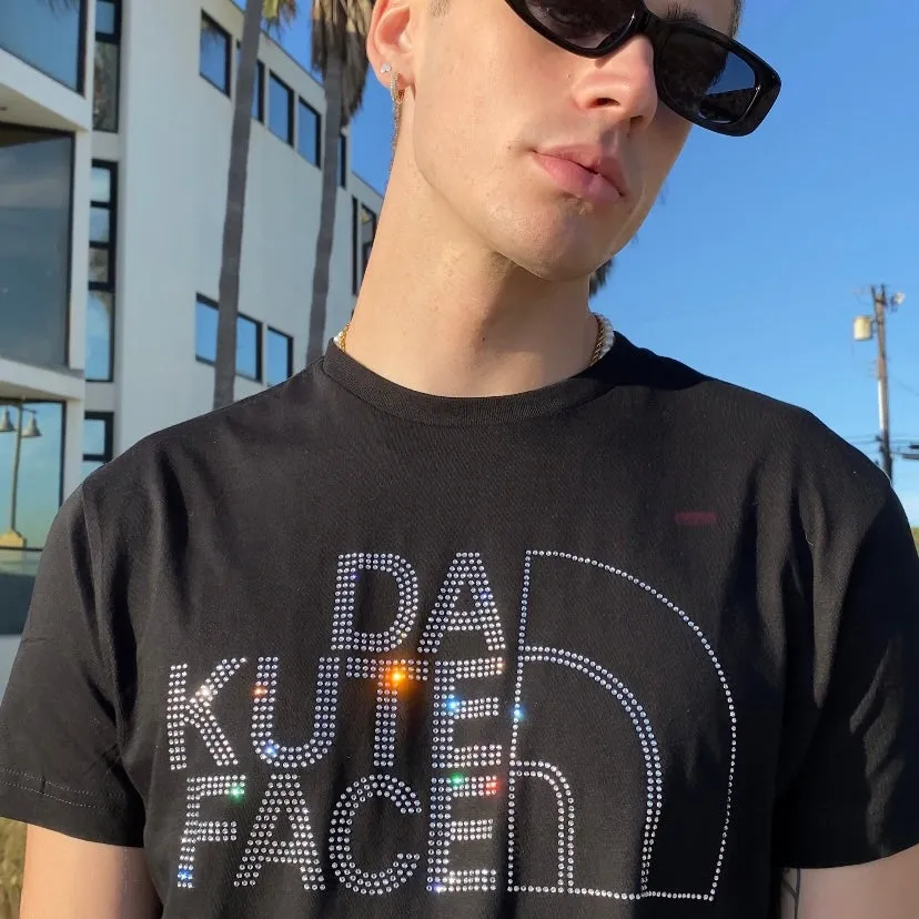 DA KUTE FACE CRYSTAL TEE