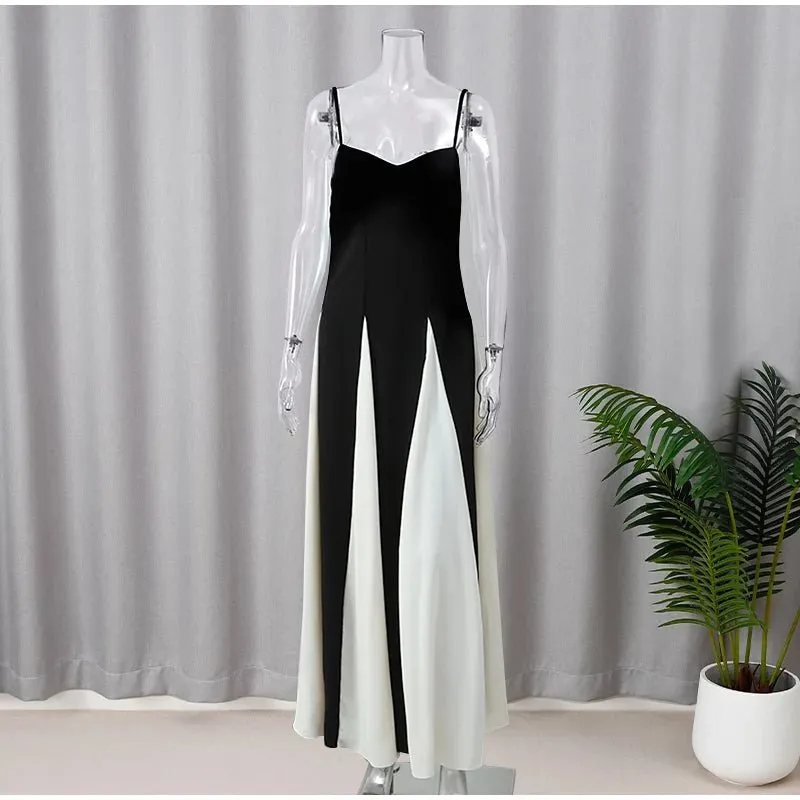 Elegant Black and White Maxi Dress – Timeless Evening Glamour