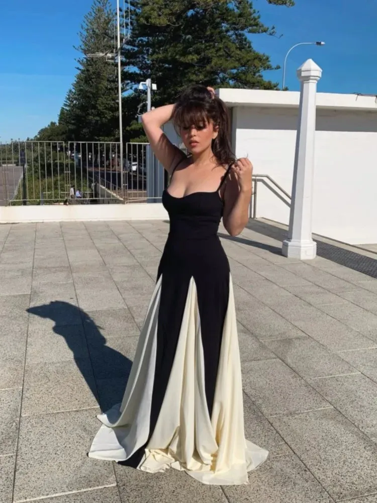 Elegant Black and White Maxi Dress – Timeless Evening Glamour