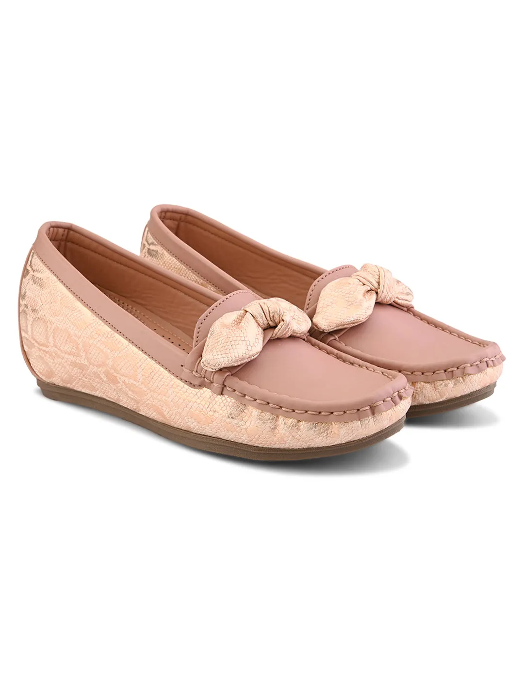 Elegant Bow with Snake-Print Loafers
