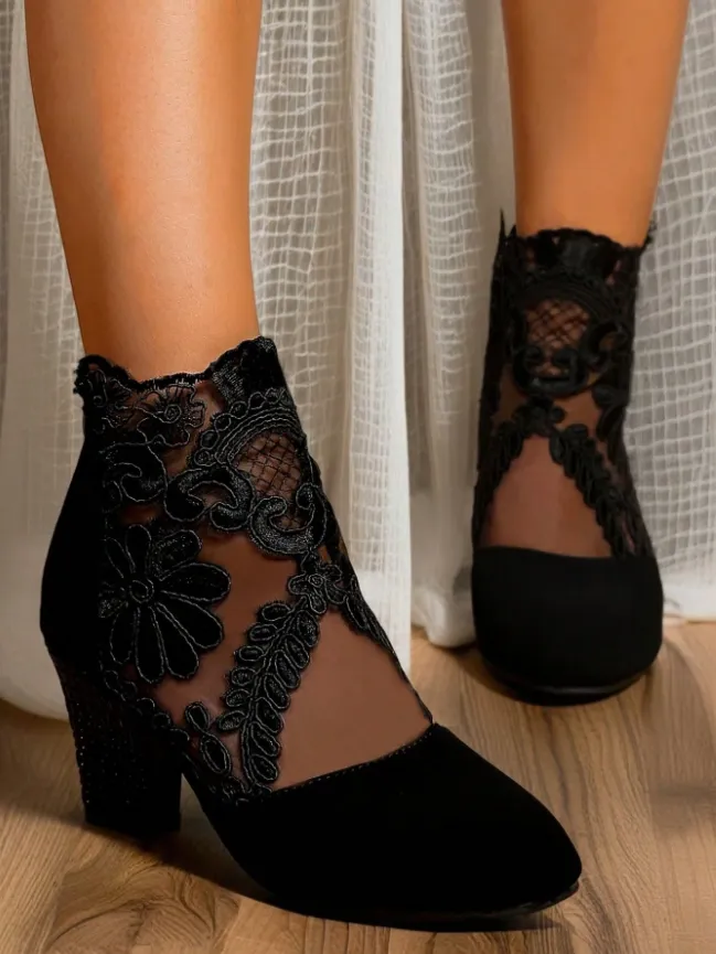 Elegant Lace High-Heeled Shoe