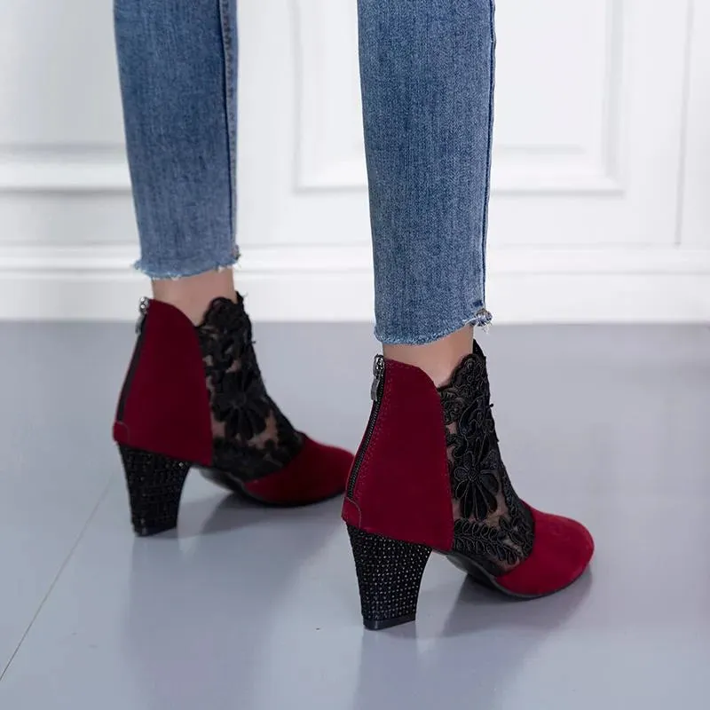 Elegant Lace High-Heeled Shoe