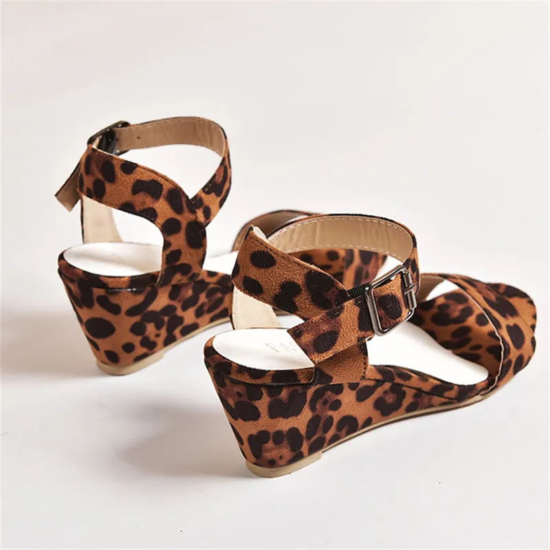 Elegant Ladies Peep-toe Wedge Heels All Match Buckle Sandals