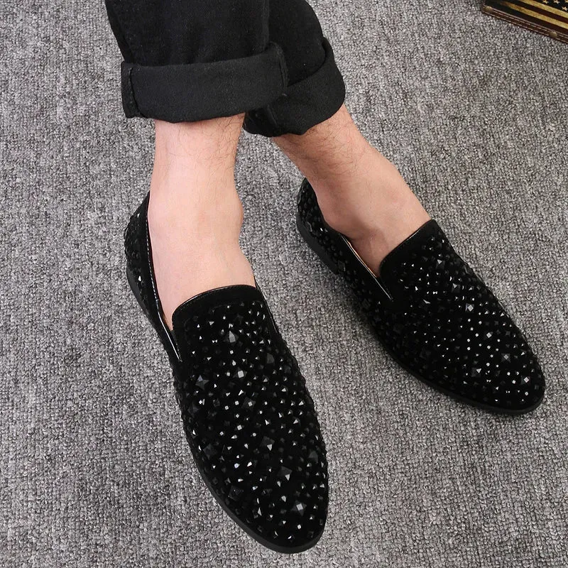 Elegant loafers with detail