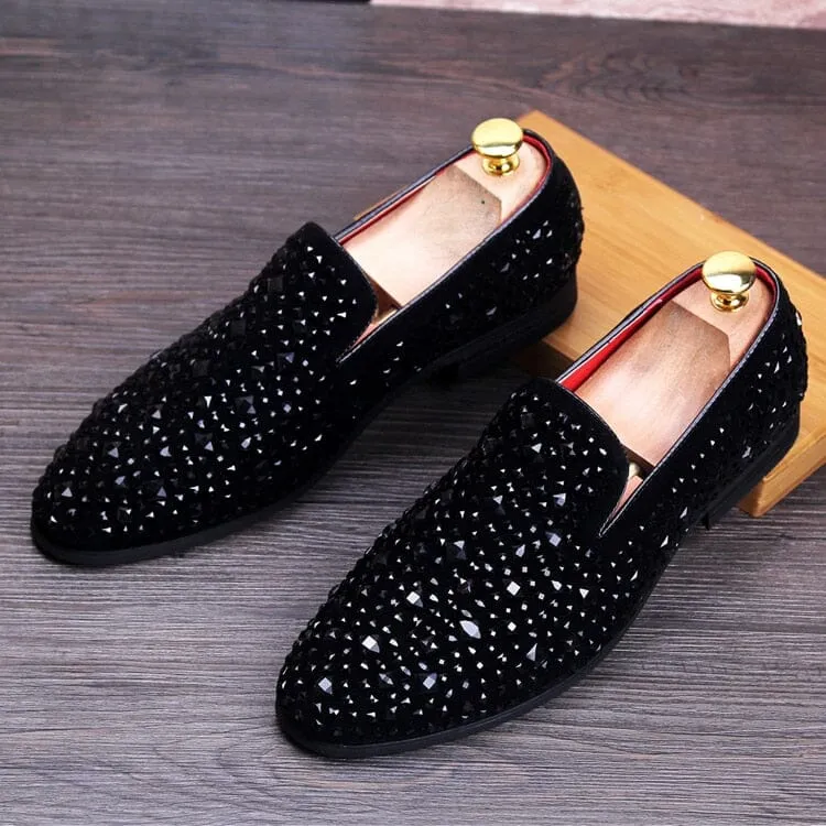 Elegant loafers with detail