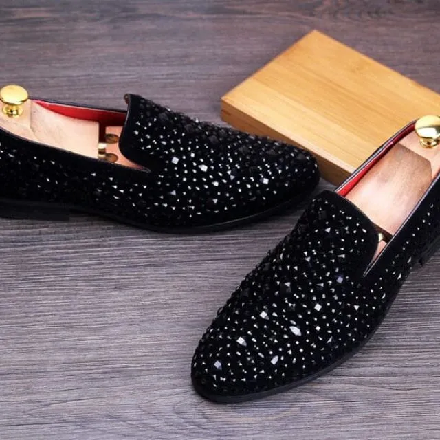 Elegant loafers with detail