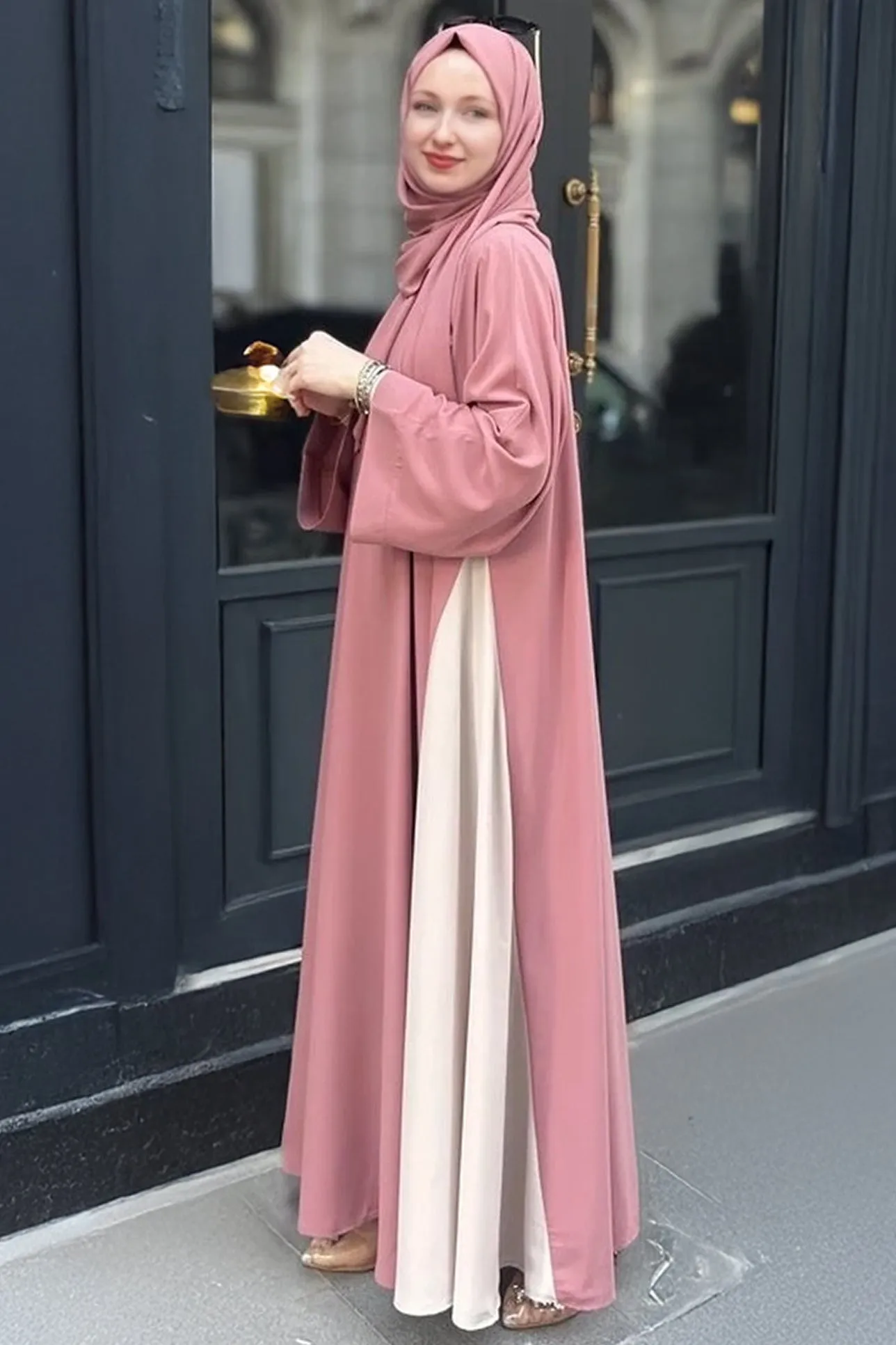 Elegant Onyx Two-Tone Crepe Abaya