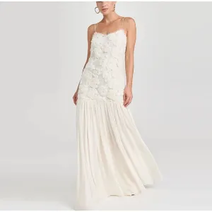 Elegant White Floral Appliqué Maxi Dress – Sleeveless Spaghetti Strap Evening Gown